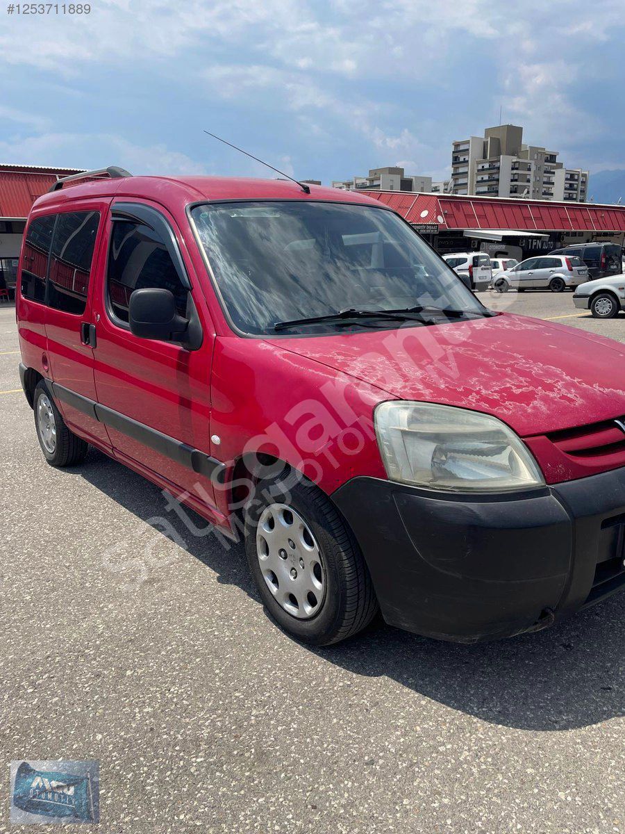 2004 MODEL/AKTİF KLİMALI/ÇİFT SÜRGÜLÜ KAPILI PARTNER