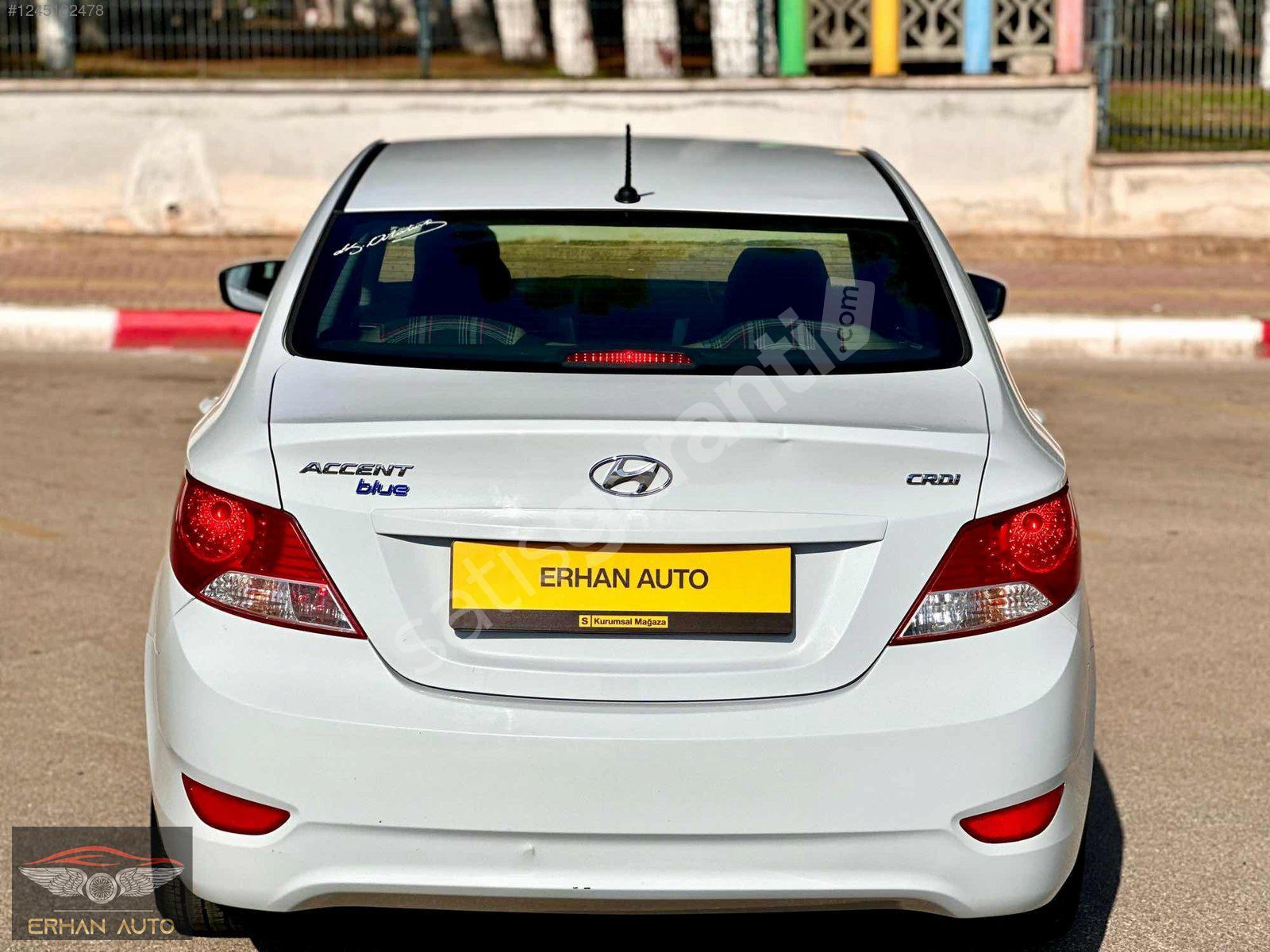 ERHAN AUTO'DAN BAKIMLI DÜŞÜK KM ACCENT BLUE