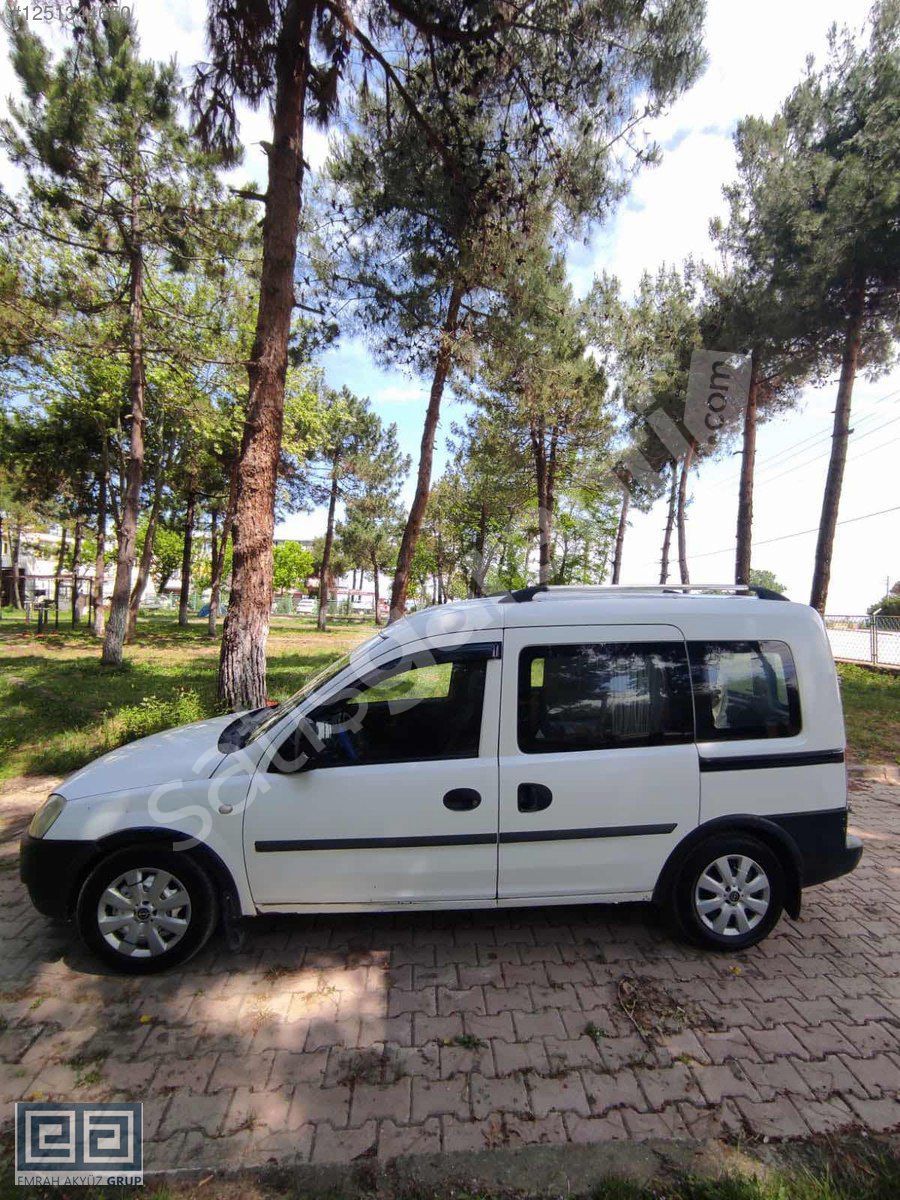 OPEL COMBO OTOMOBİL RUHSATLI KAZASIZ