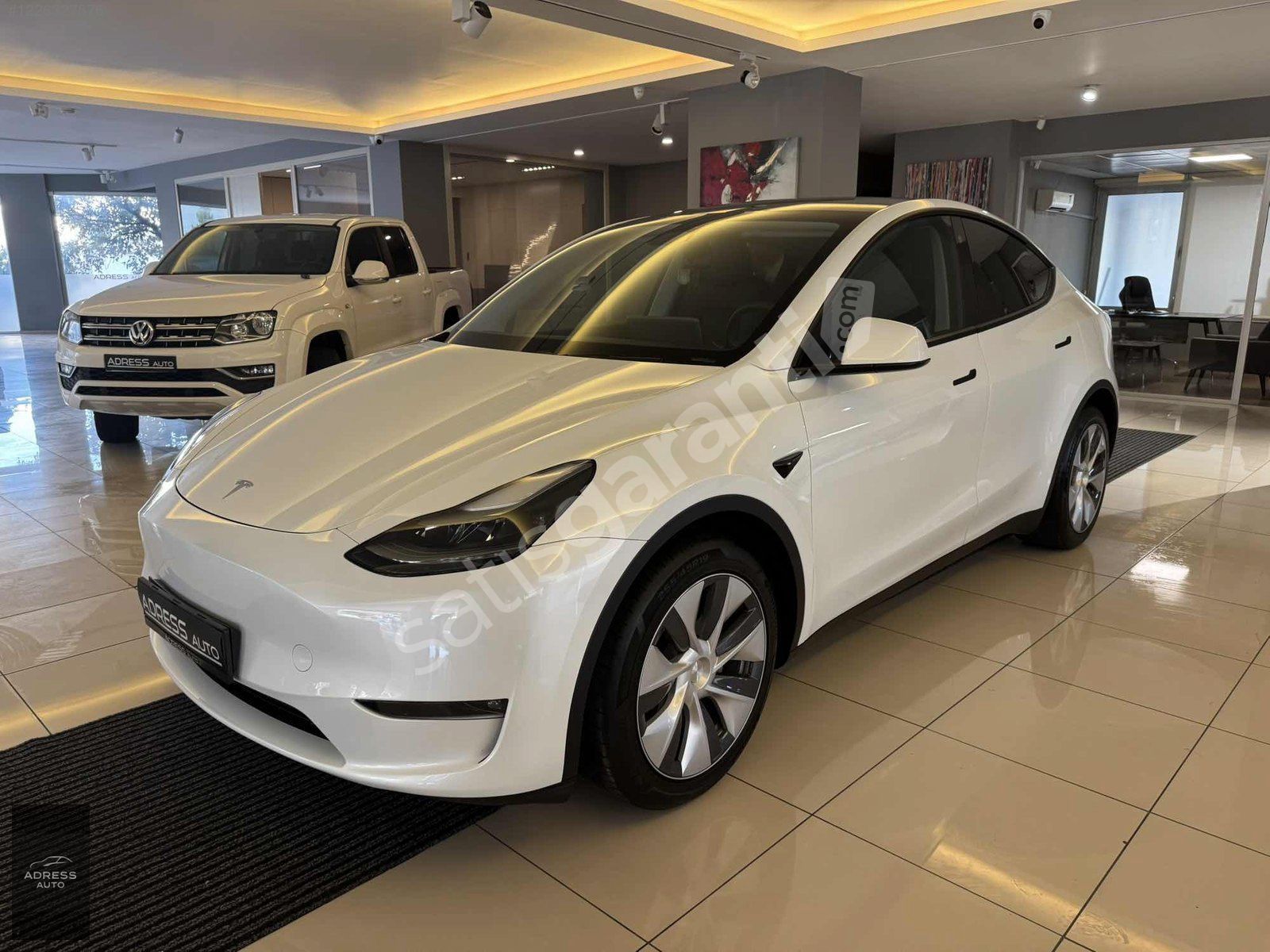 ADRESSAUTO BODRUM 2023 TESLA MODEL Y LONG RANGE 4WD BAYİ 514 HP