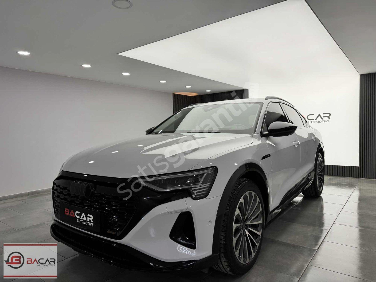 2023 AUDİ Q8 e-Tron 55 QUATTRO 21'JANT K.K 12 AY TAKSİTLE