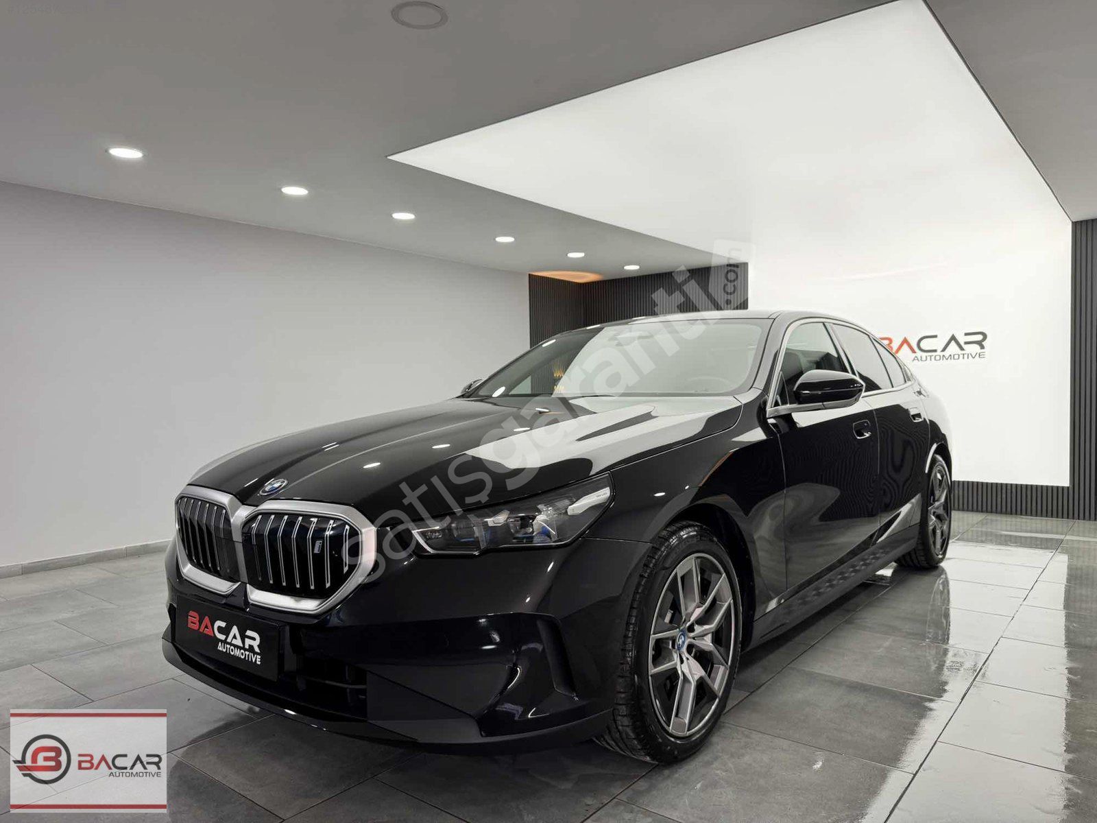 2024 BMW İ5 eDrive 40 LUXURY LİNE HATASIZ K.KARTINA 12 AY TAKSİT
