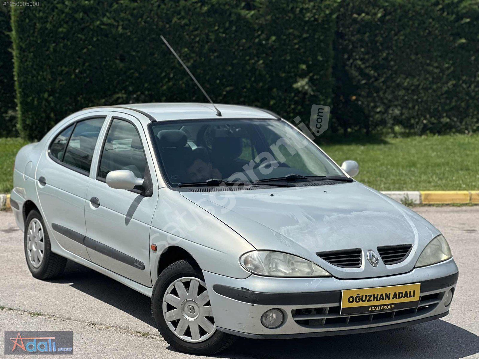 ADALI'DAN RENAULT MEGANE 1.4 RTA BENZİNLİ İLK SAHBİNDEN