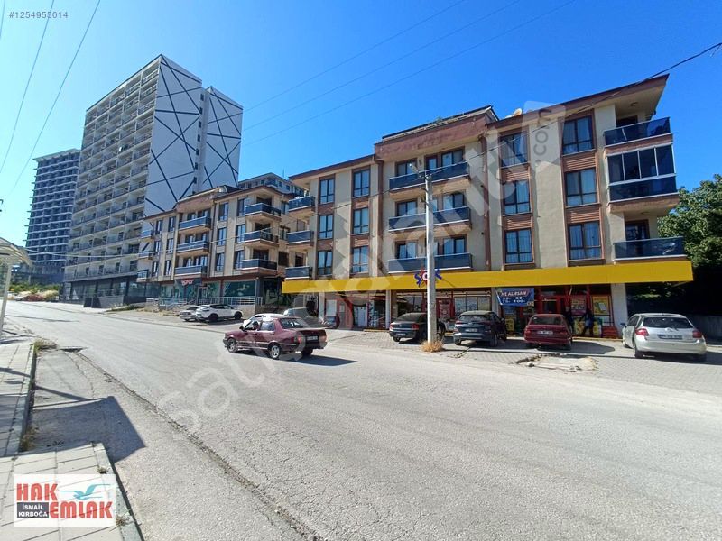 Hak Emlak'tan Üniversite Bölgesinde Kiralık Eşyalı 1+1 Daire
