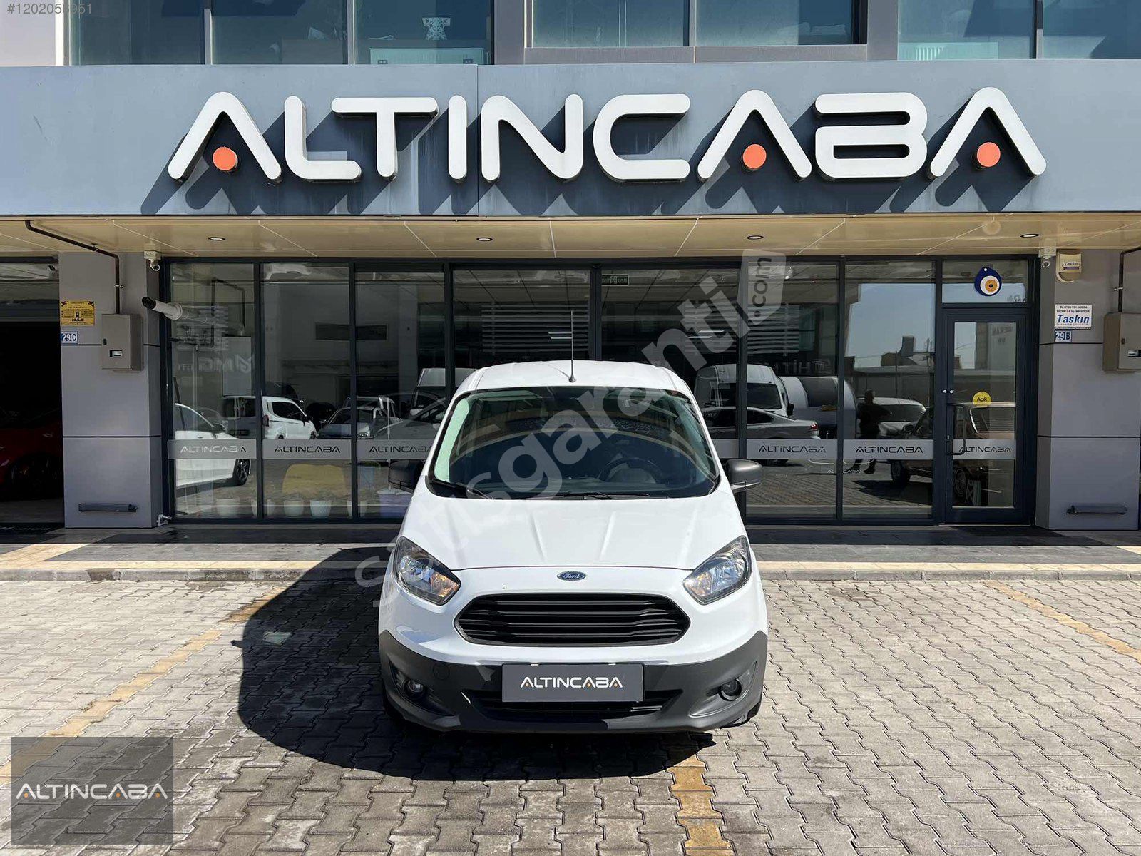 ALTINCABA'DAN 2016 FORD TOURNEO COURİER 1.6 TDCİ TREND 95HP