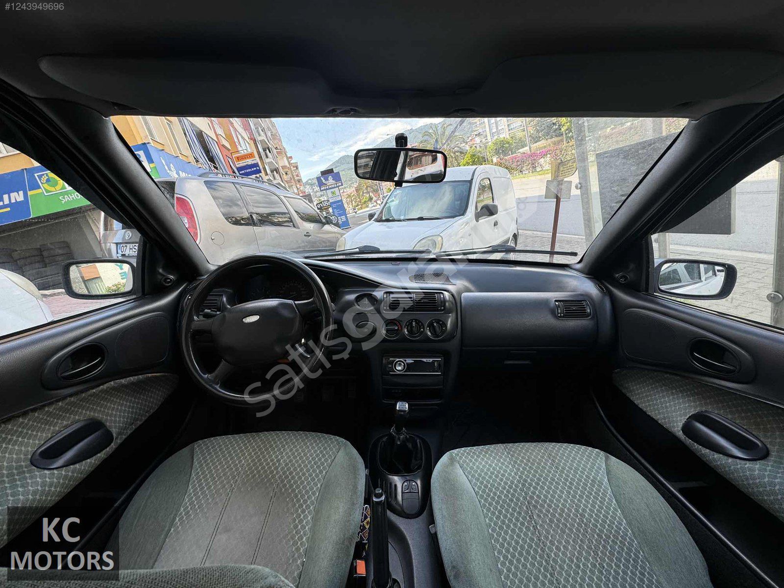 FIRSAT ARACI FORD ESCORT TERTEMİZ KREDİ KARTİNA TAKSİT