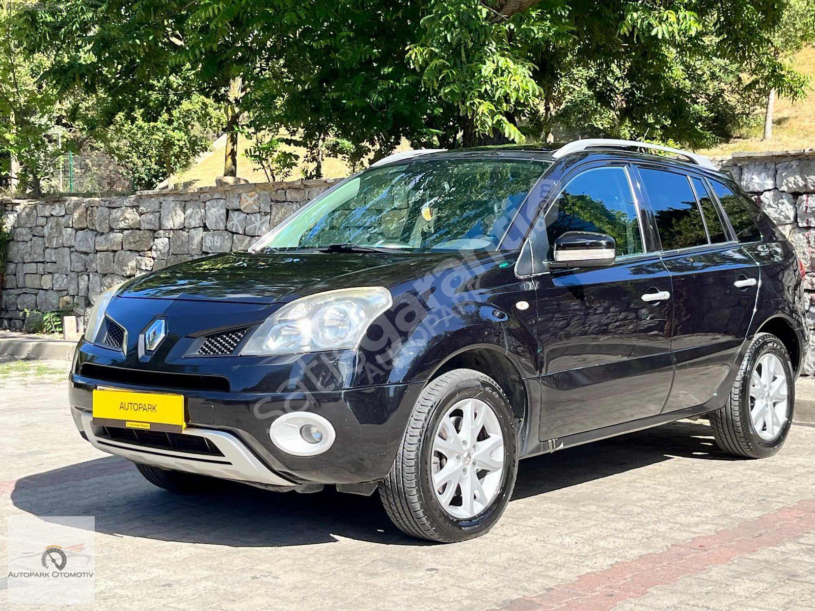 AUTOPARK 2011 MODEL OTOMATİK TOMTOM KOLEOS
