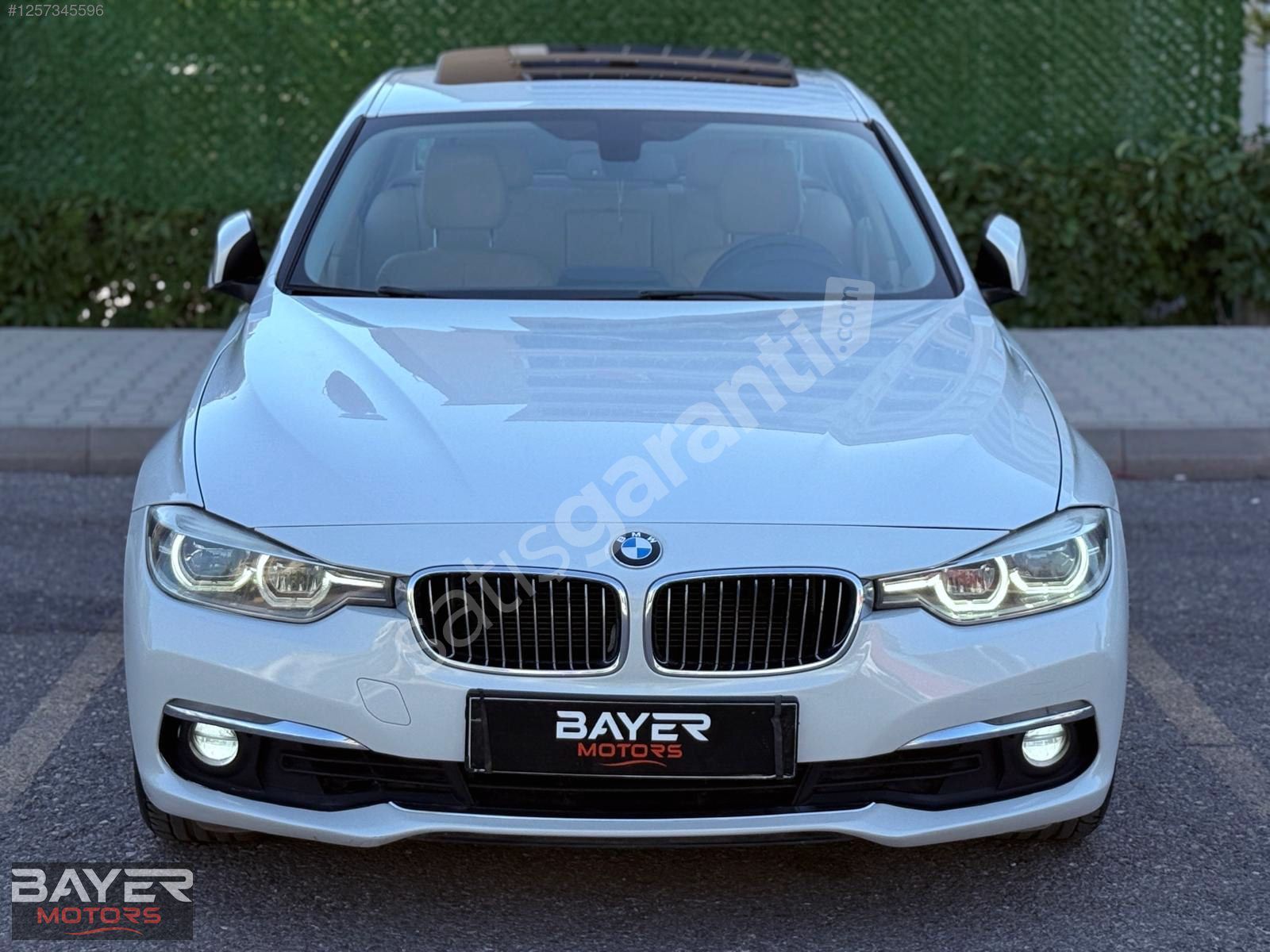 BAYER MOTORS-2015 BMW 320İ LUXURY LİNE PLUS SEDEFLİ BEYAZ HARMAN