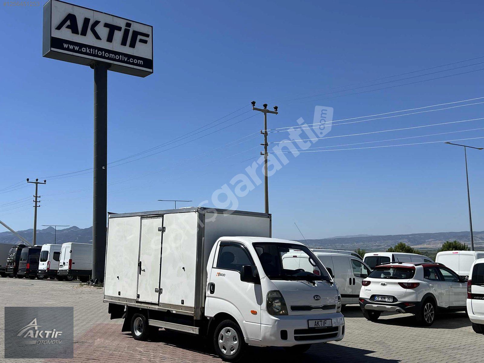 AKTİF den 2016 KİA BONGO K2500 DLX KAPALI KASA BAKIMLI HATASIZ..