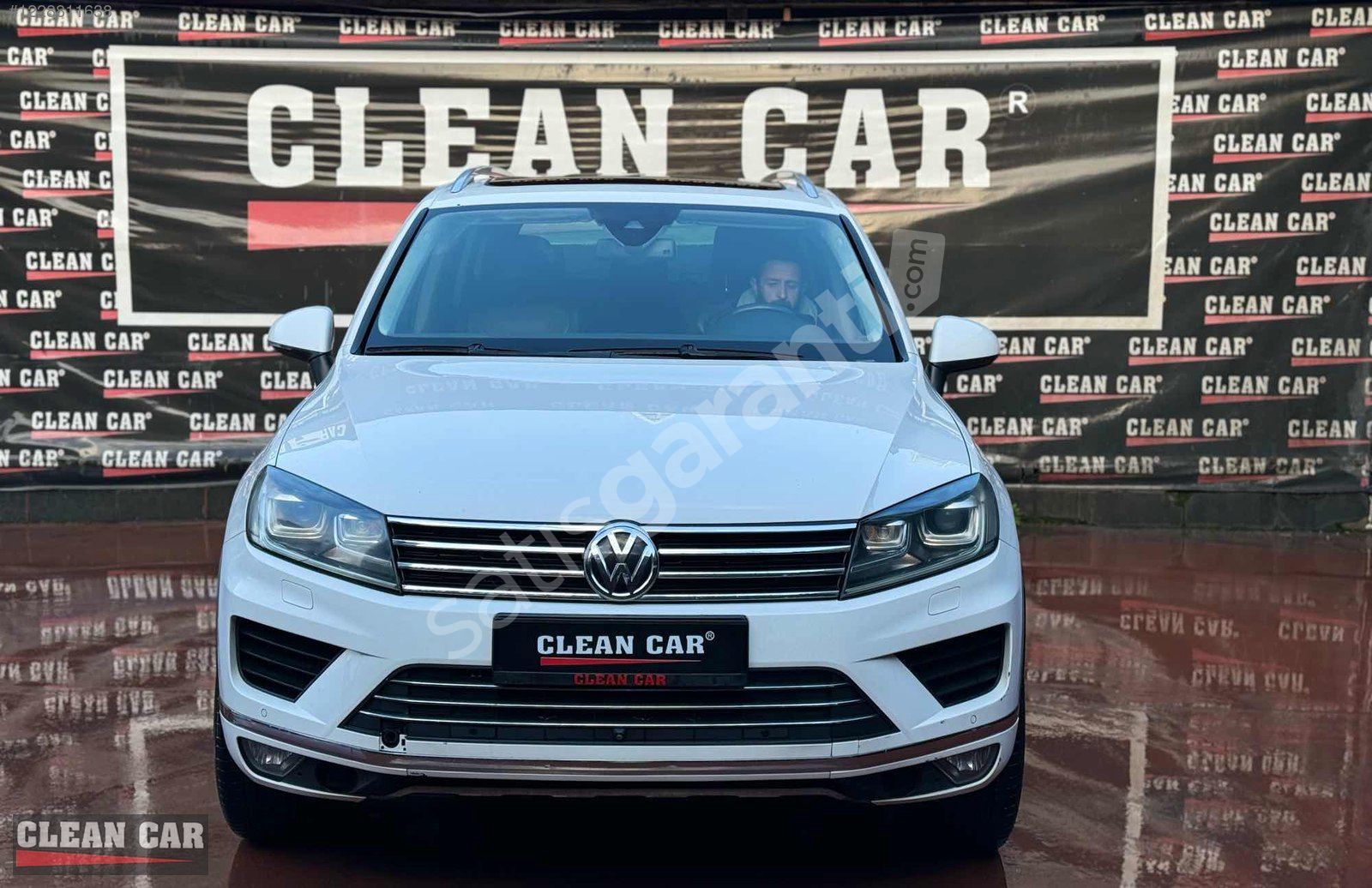 CLEAN CAR TOUAREG 3.0 TDİ V6 BMT PREMİUM MAKYAJLI KASA BAYİİ