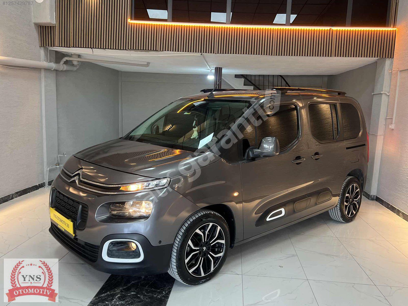 2020 BERLİNGO 80.000 KM 2 PARÇA BOYALI HARİCİ HATASIZ EMSALSİZ