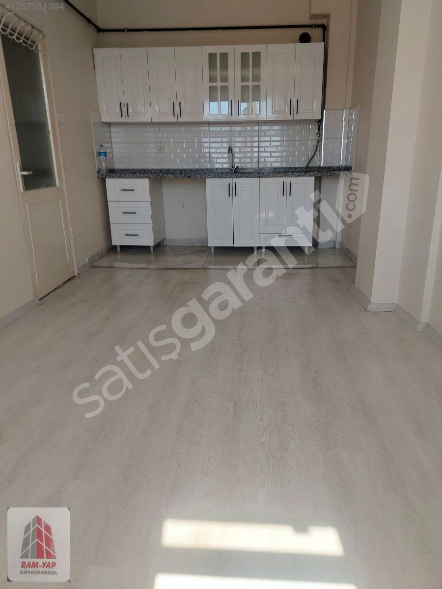 EYÜPSULTAN TOPÇULARDA 1+1 / 2.KAT KİRALIK DAİRE
