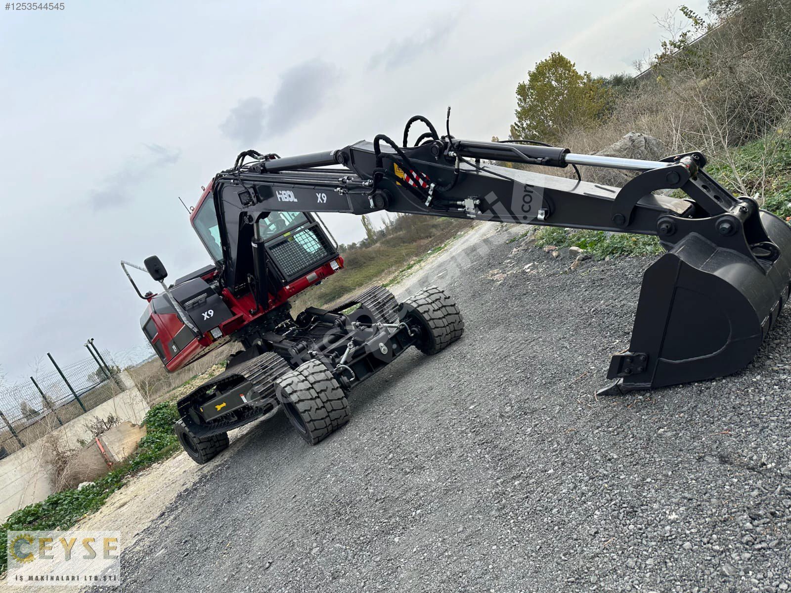 HIBOL X9 YENİ NESİL HEM LASTİKLİ HEM PALETLİ YANMAR MOTOR KEPÇE
