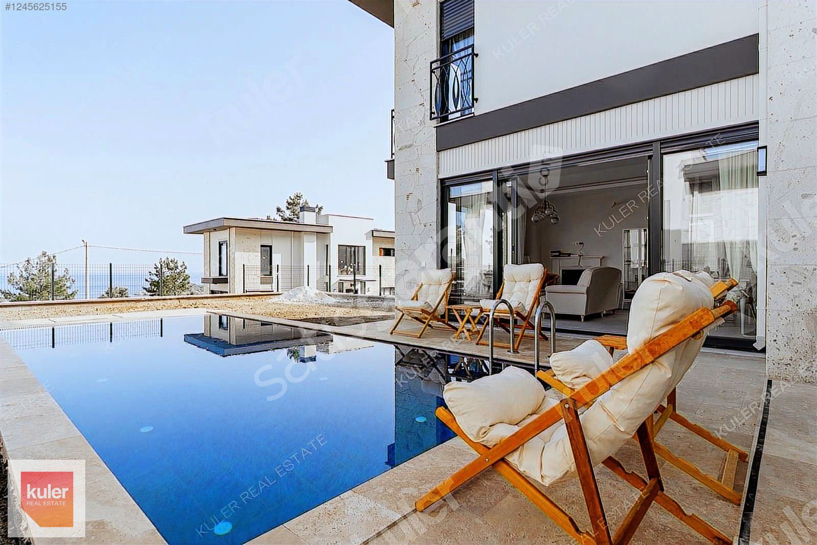 MUĞLA SARIGERME'DE DENİZ MANZARALI 4+1 HAVUZLU SATILIK VİLLA