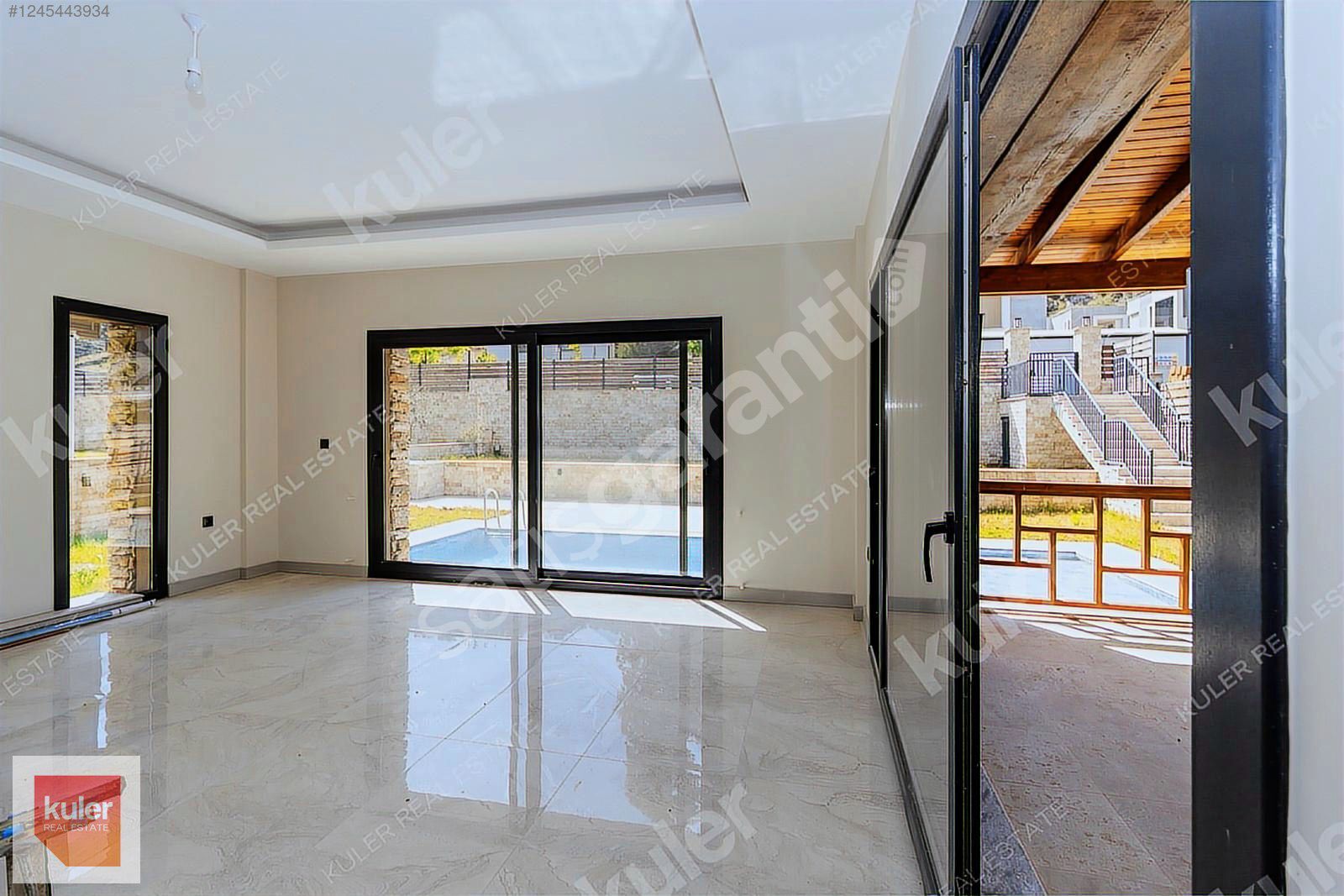 GÖCEK'TE 210m2 4+1 MÜSTAKİL HAVUZLU SATILIK VİLLA