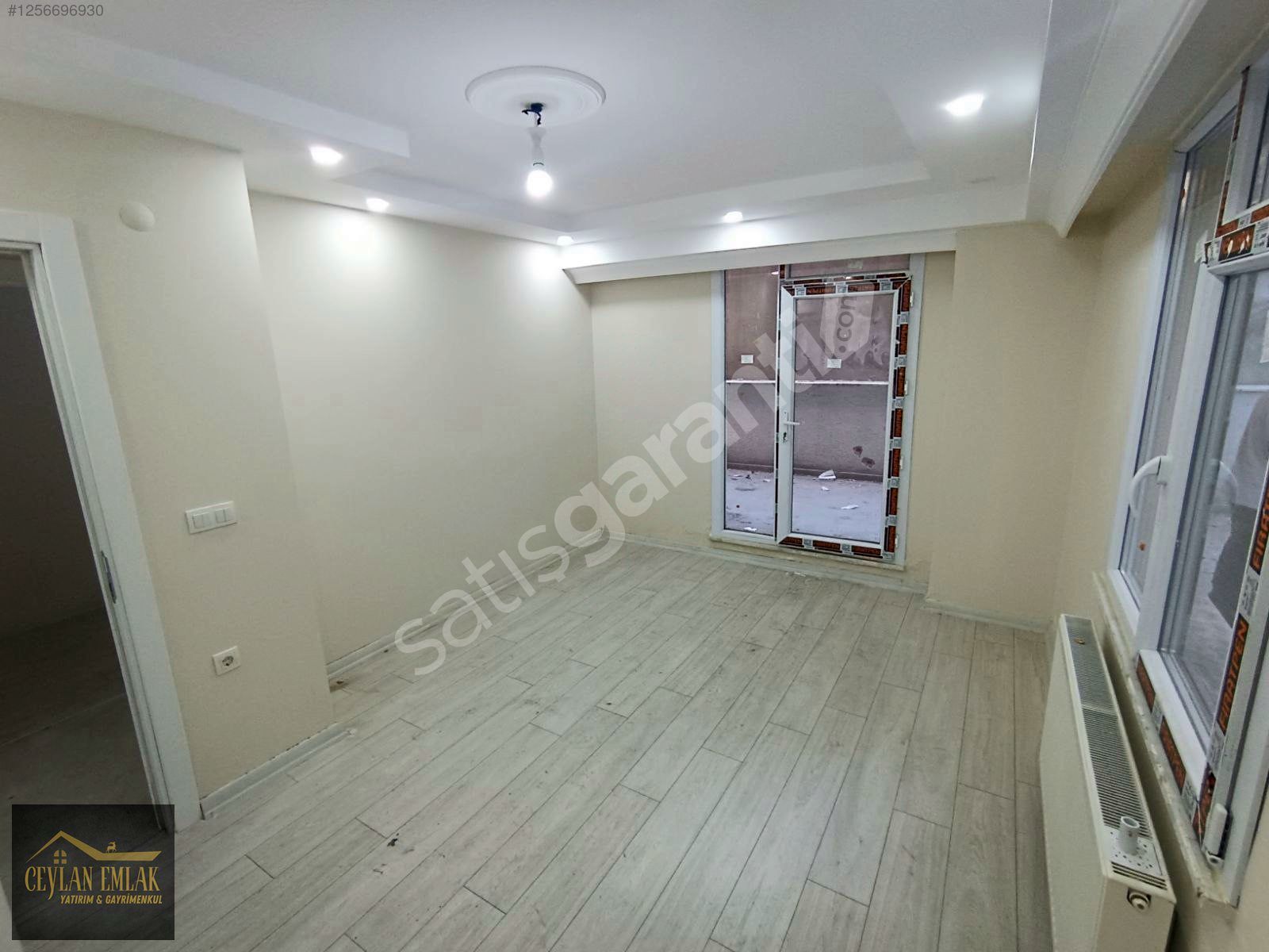HÜRRİYET MAHALLESİ SATILIK 2+1 DAİRE OTOPARKLI BAHÇELİ