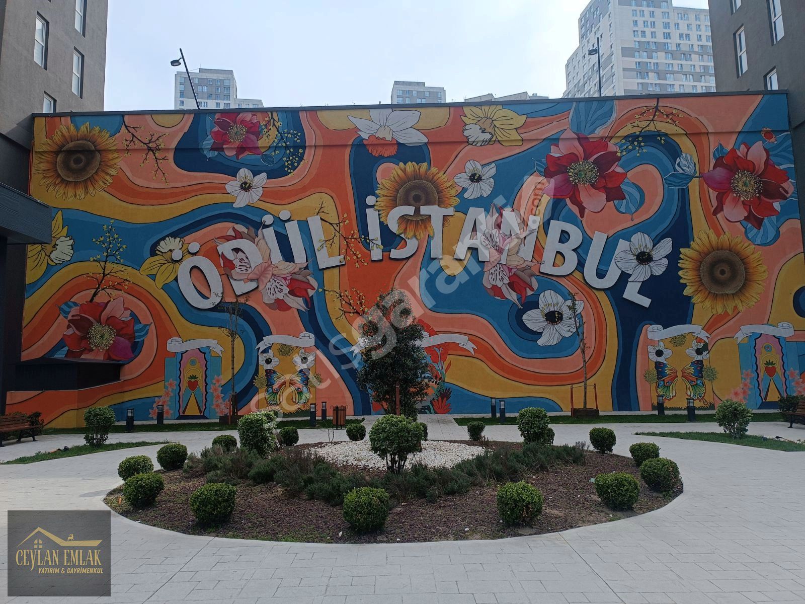 ÖDÜL İSTANBUL SİTESİNDE 1+1 SATILIK REZİDANS DAİRE