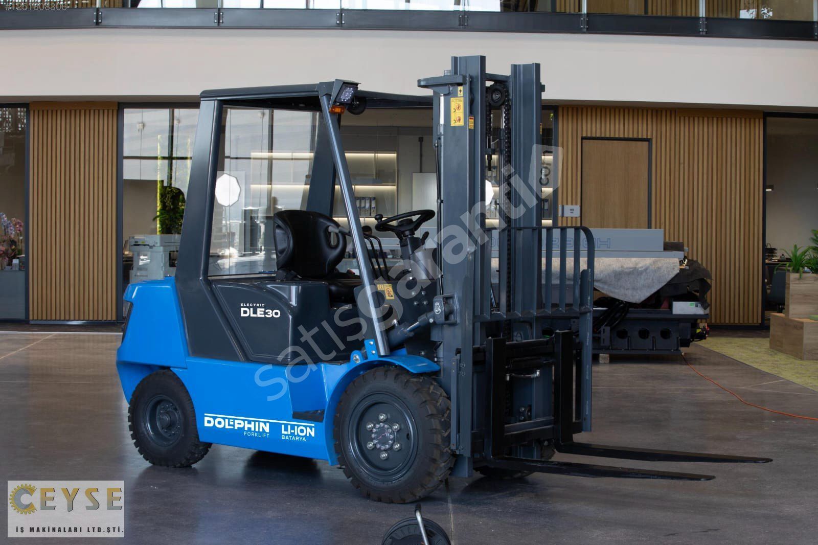 DOLPHIN YERLİ ÜRETİM 3TON 4,70 ASANSÖR LİTYUM BATARYALI FORKLİFT