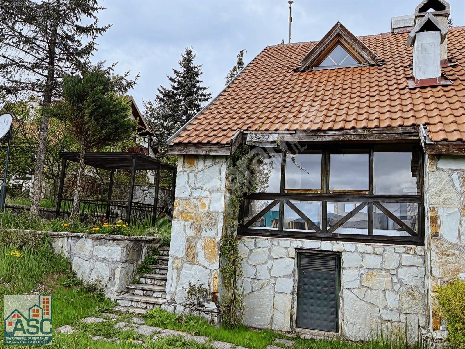 ASC DEN BOLU MERKEZE 10 DK MESAFEDE İKİZ VİLLA