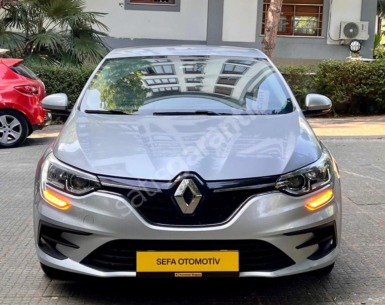 2023 MODEL OTOMATİK MEGANE 1,3 TCE JOY COMFORT HAYALET
