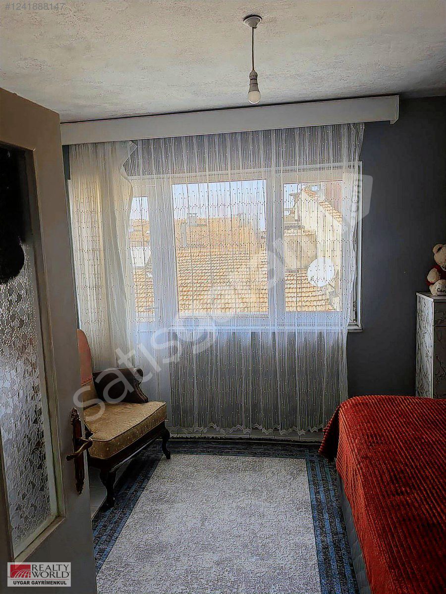 RW UYGAR'DAN FIRSAT 1+1 GENİŞ DAİRE