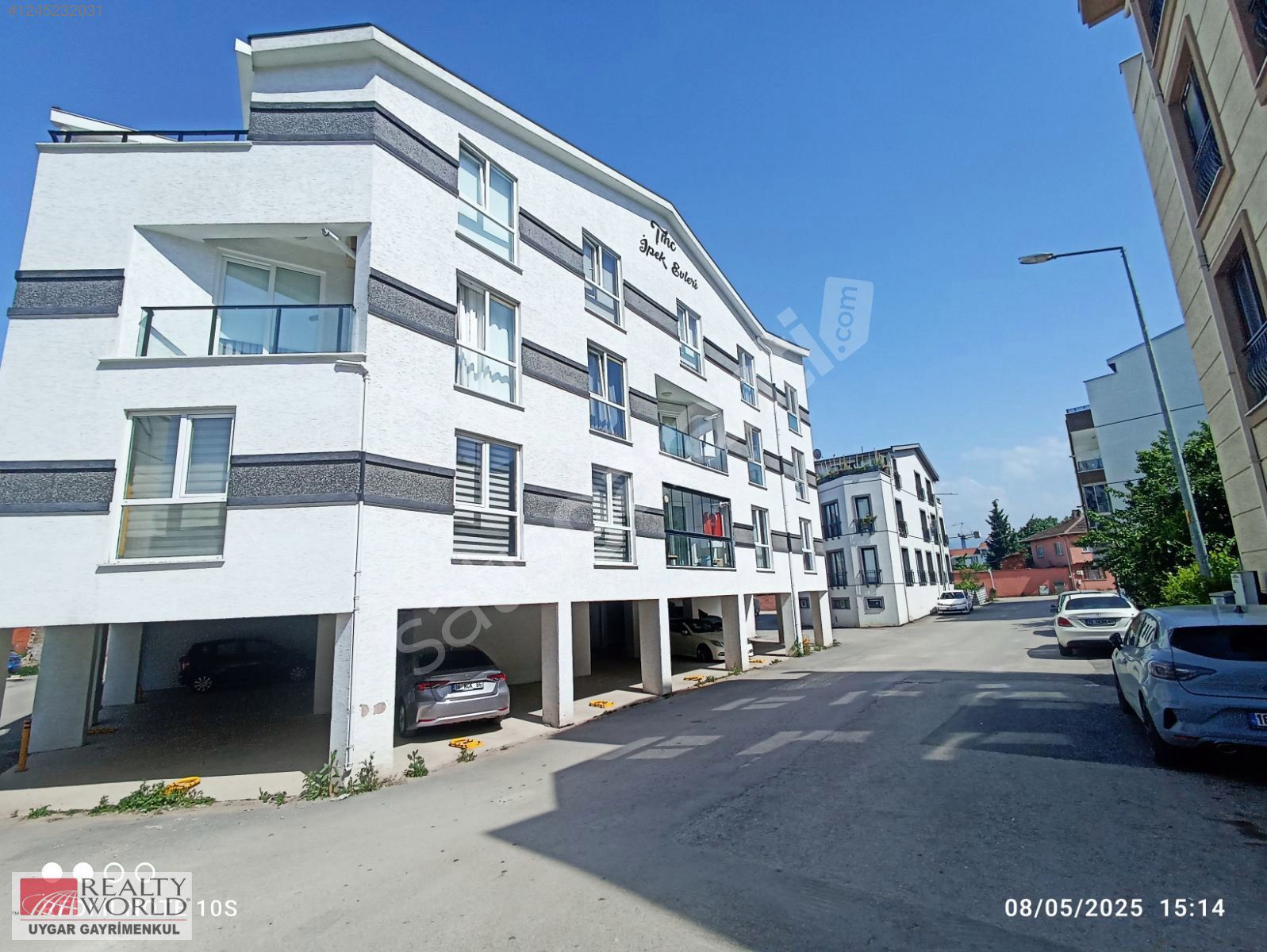 RW UYGARDAN ÖZLÜCE'DE KÖY İÇİ 2+1 BÜYÜK M2 Lİ SATILIK