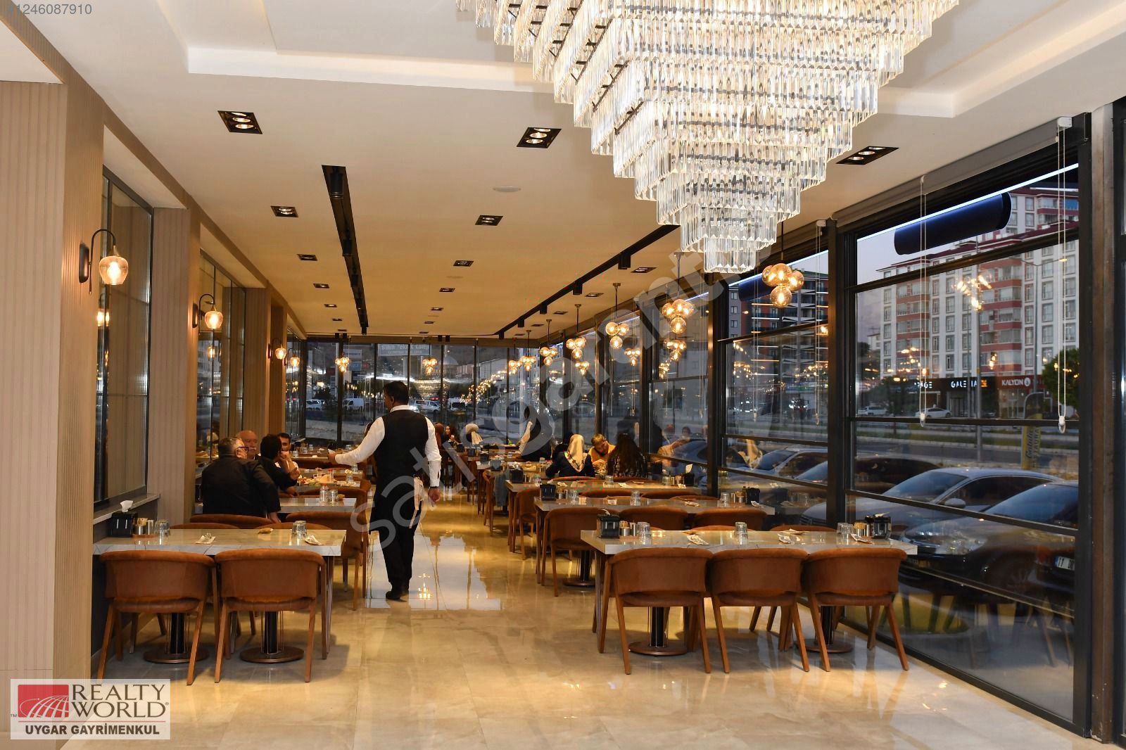 RW UYGAR'DAN NİLÜFER BALKAN'DA DEVREN KİRALIK RESTAURANT