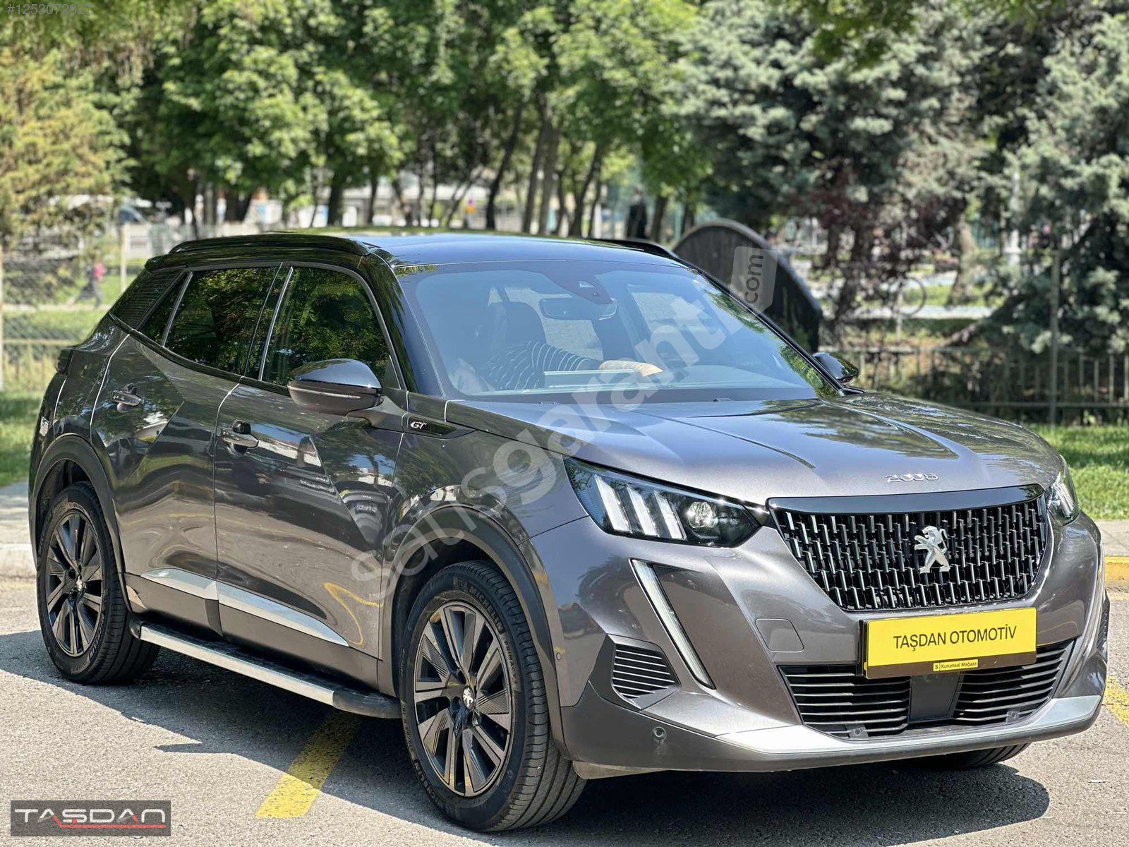 TAŞDAN OTOMOTİV'DEN PEUGEOT 2008 GT CAM TAVAN E-TOGGLE YENİ