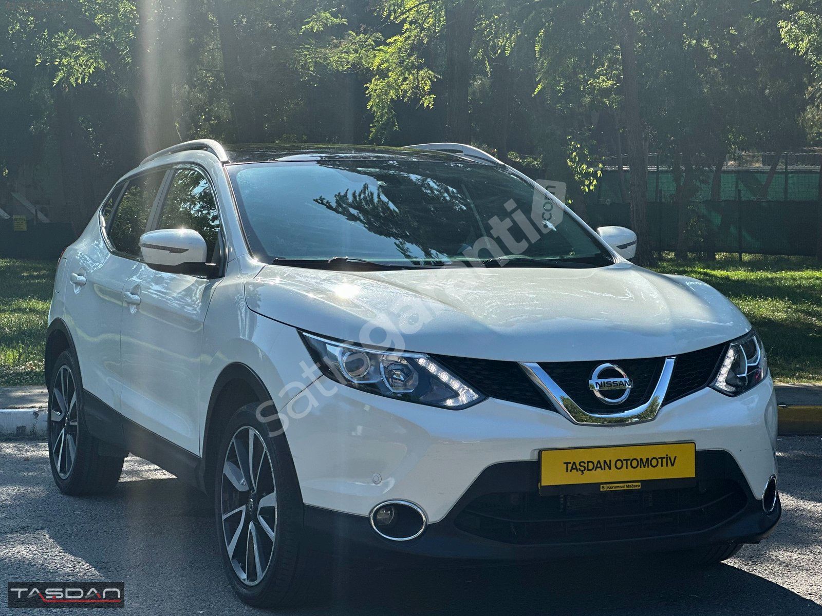 TAŞDAN OTOMOTİV'DEN / NİSSAN / QASHQAİ / 1.6 DCİ / BLACK EDİTİON