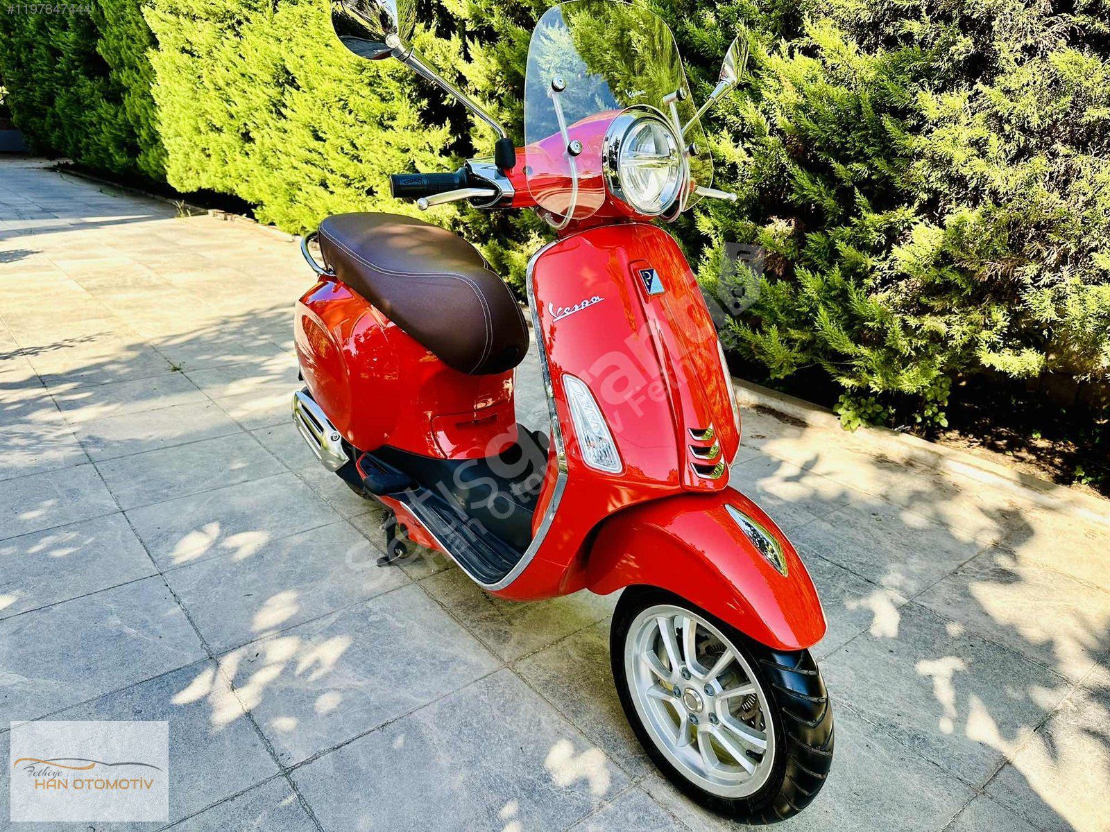Han Oto'dan 2022 Vespa Primera 150 Hatasız Aksesuarlı
