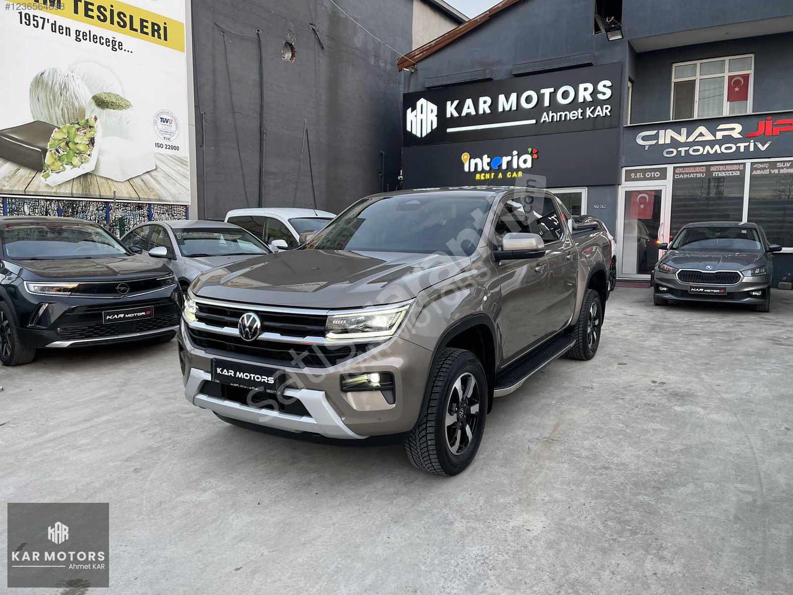 BOYASIZ 2023AMAROK 2.0 TDI STYLE Ç.DEMİR/BAGAJ ÖRTÜSÜ/K.K 12 TKS