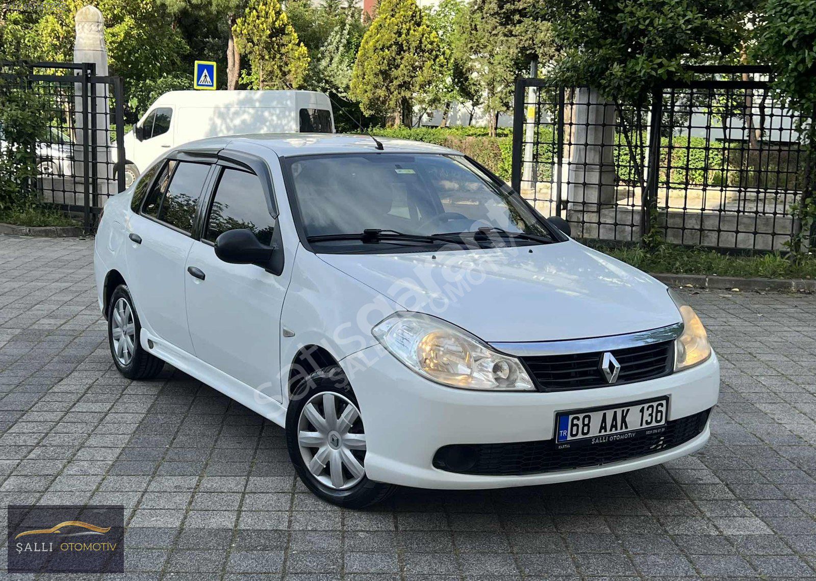 ŞALLI OTOMOTİV//2011 MODEL SYMBOL//1.5 DCI//12 TAKSİT