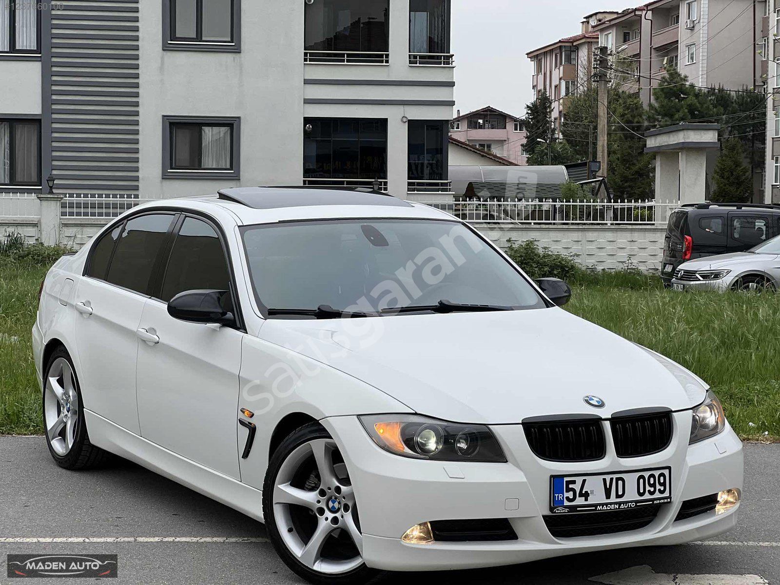 BMW 3.20 D 163 HP OTM. SANROUF GARAJ ARABASI EMSALSİZ TEMİZLİKTE