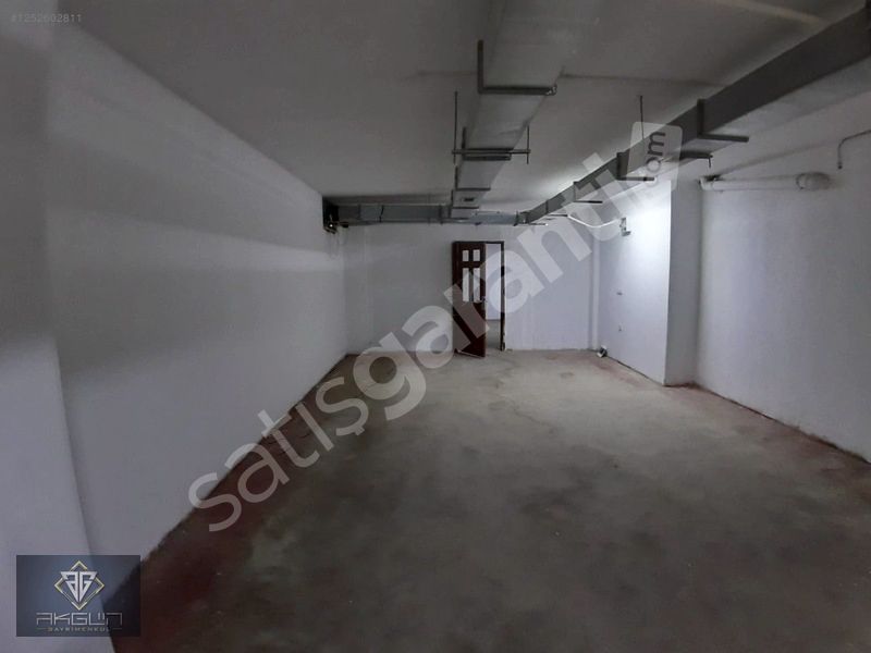 Tuzla Şifa Mahallesinde Genç Binada Geniş Kiralık Depo