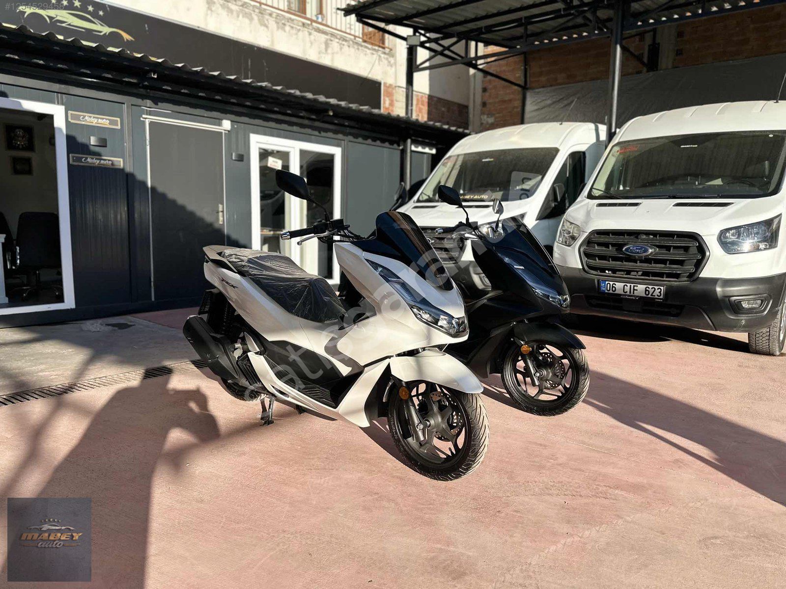MABEY AUTO DAN HONDA PCX 125cc HATASIZ SIFIR KM DE