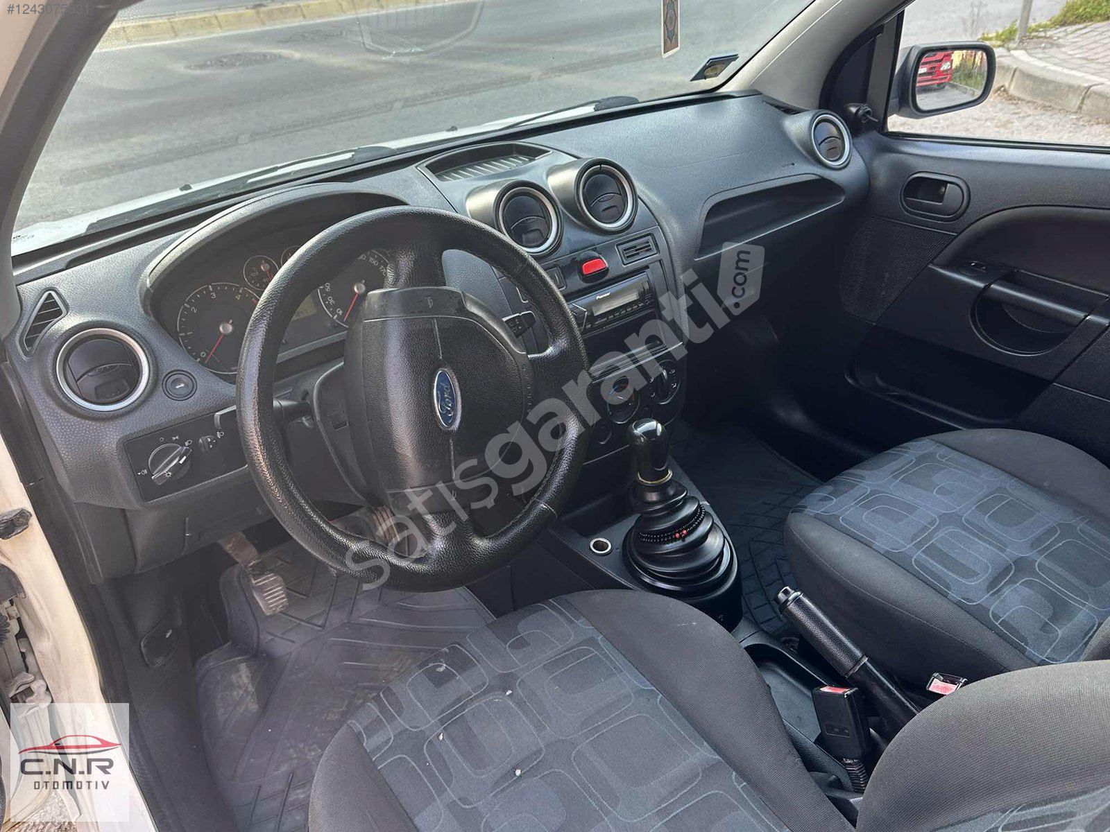 CNR OTOMOTİVDEN FİESTA VAN TEMİZ 1+1