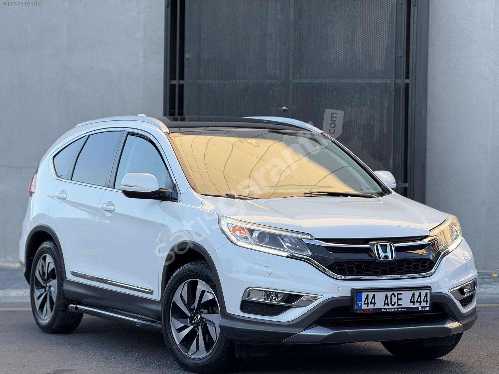 HATASIZ 2017 ÇIKIŞLI CAM TAVANLI 105 BİNDE HONDA CRV