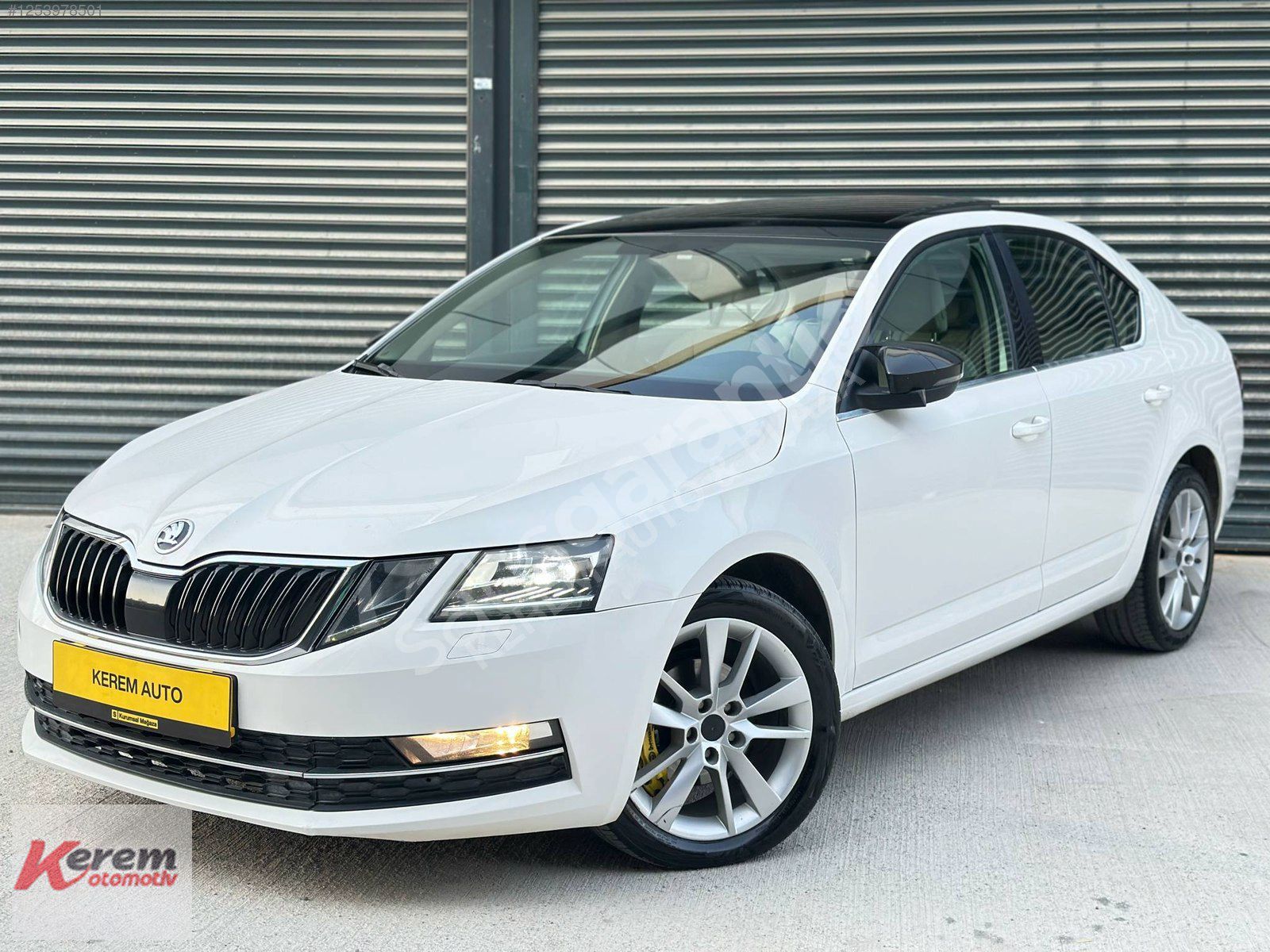 2017 OCTAVİA 1.6 TDI STYLE CAM TAVAN FULL+ DSG BOYASIZ AYARINDA
