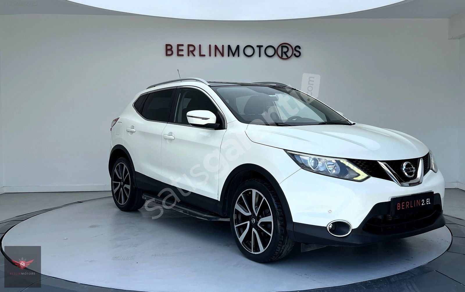 "Berlin Motors"2015 NİSSAN QASHQAİ 1.6 DCİ 12 AY TAKSİT