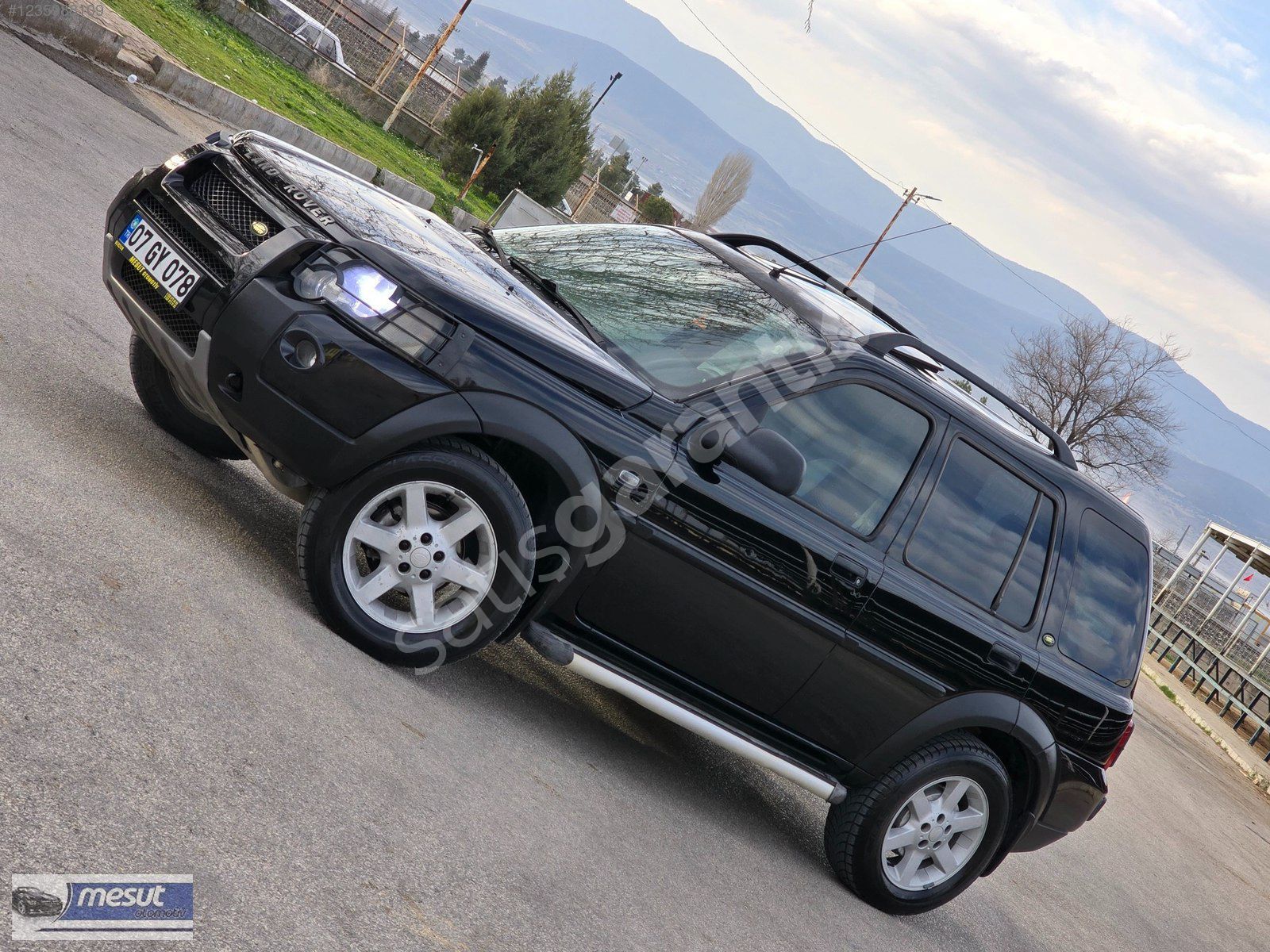 BURDUR MESUT OTOMOTİV DEN LAND ROVER 2.0 TD4 HSE 4*4 HATASIZ FUL