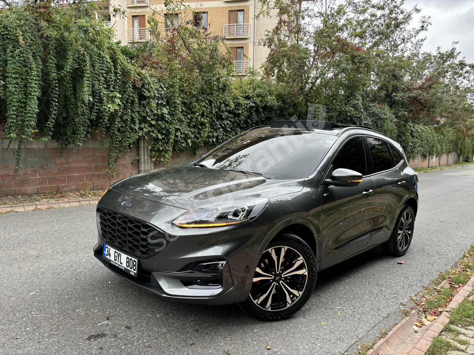KOÇLAR AUTO DAN 2023 KUGA ST-LİNE +DÜŞÜK KM