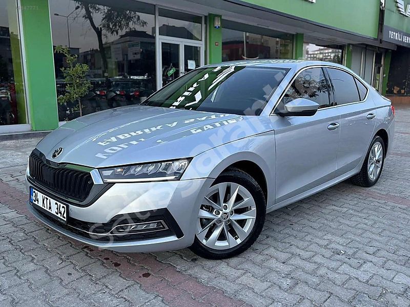 KOÇLAR AUTO DAN 2023 OCTAVİA 1.5E-TEC PREMİUM 13 BİN KM DE