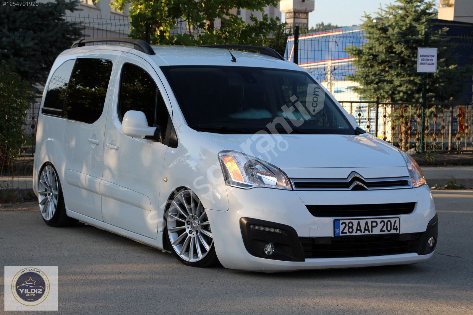 YILDIZ AUTO'DAN 2016 CİTROEN BERLİNGO 1.6 HDI SELECTİON 92 HP