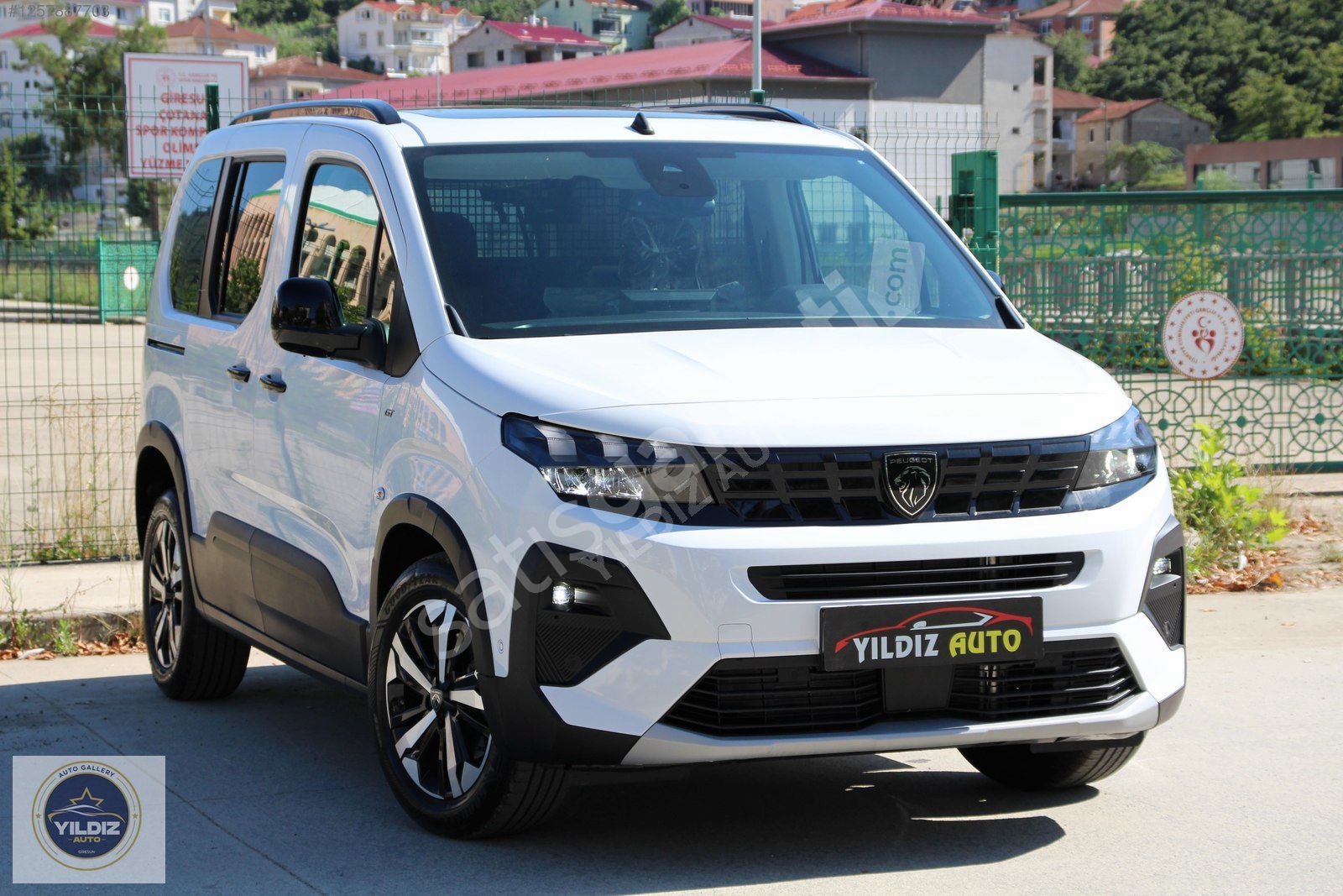 YILDIZ AUTO'DAN 2025 PEUGEOT RİFTER 1.5 BLUEHDI GT EAT8