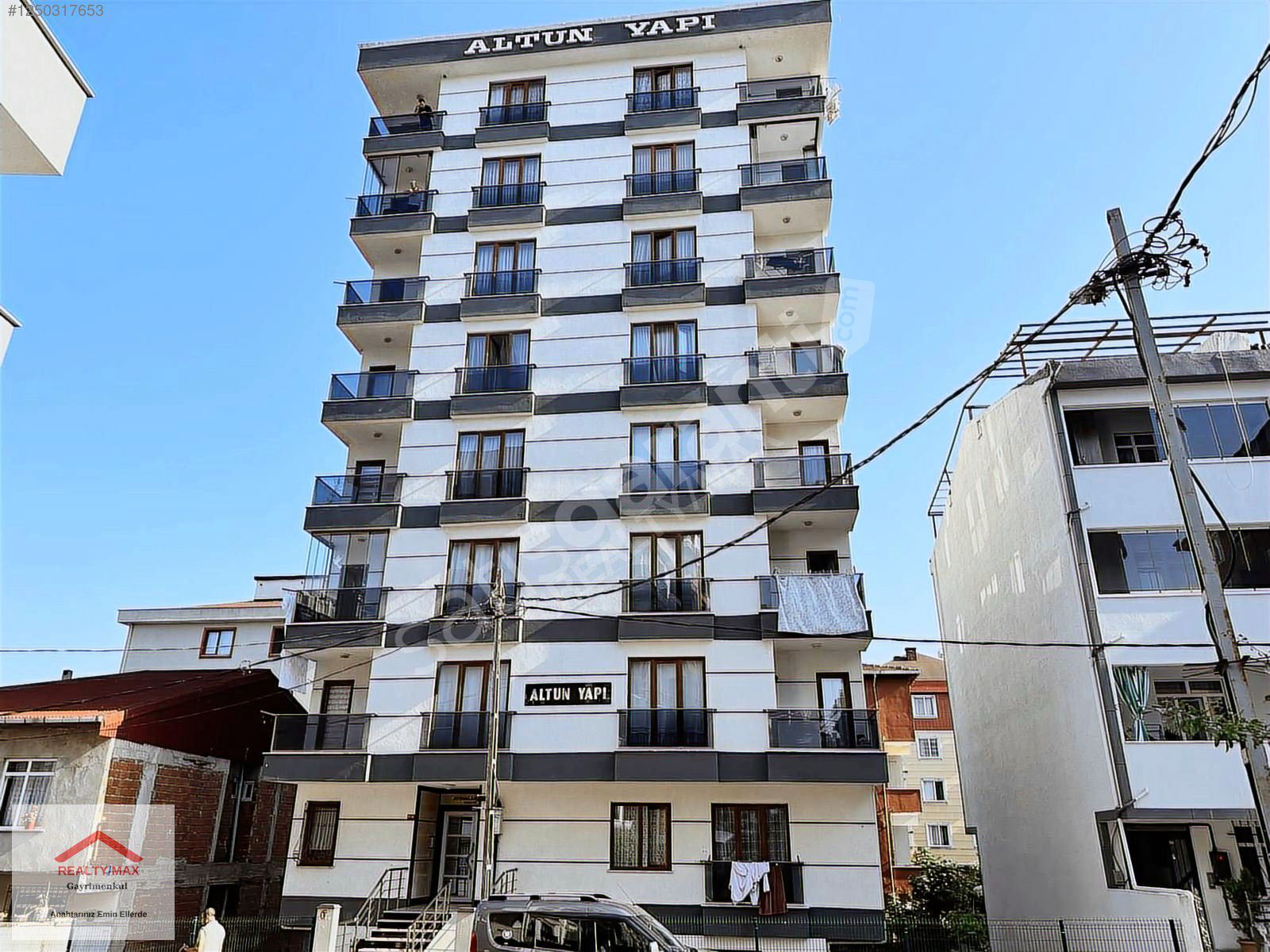 ÇEKMEKÖY AYDINLAR MAH.ULTRA LÜKS FULL EŞYALI 2+1 SATILIK DAİRE