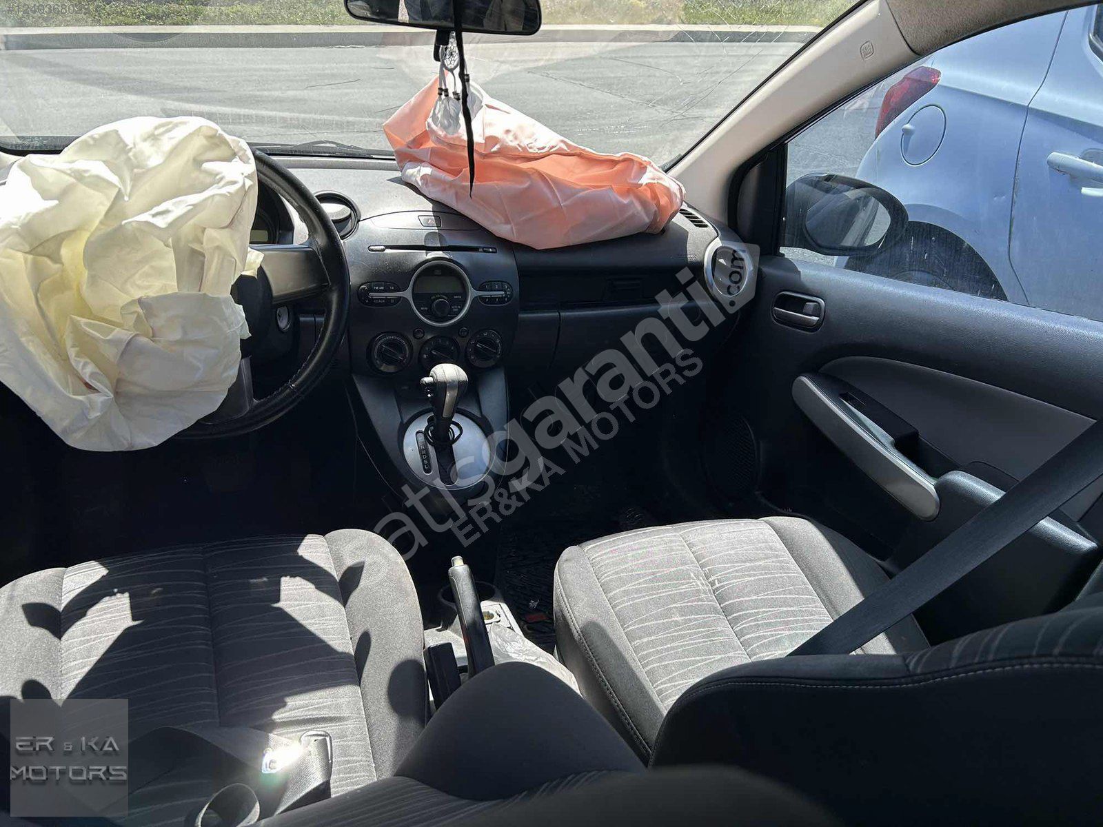 ERKA MOTORSTAN PİLAKALI RUHSATLI MAZDA 2 PLAY PAKET
