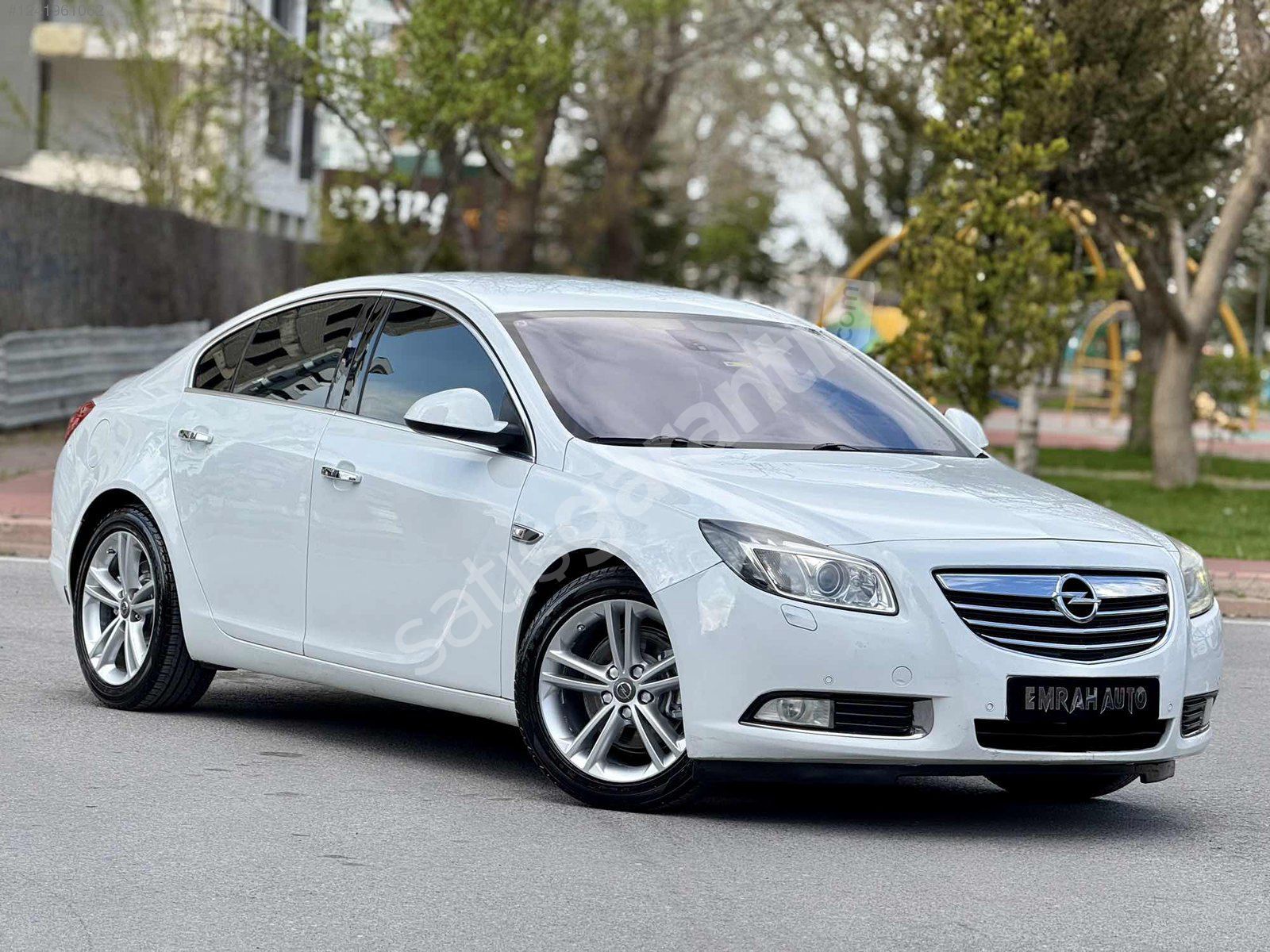 EMRAH AUTO'Dan emsalsiz temizlikte temiz bakımlı