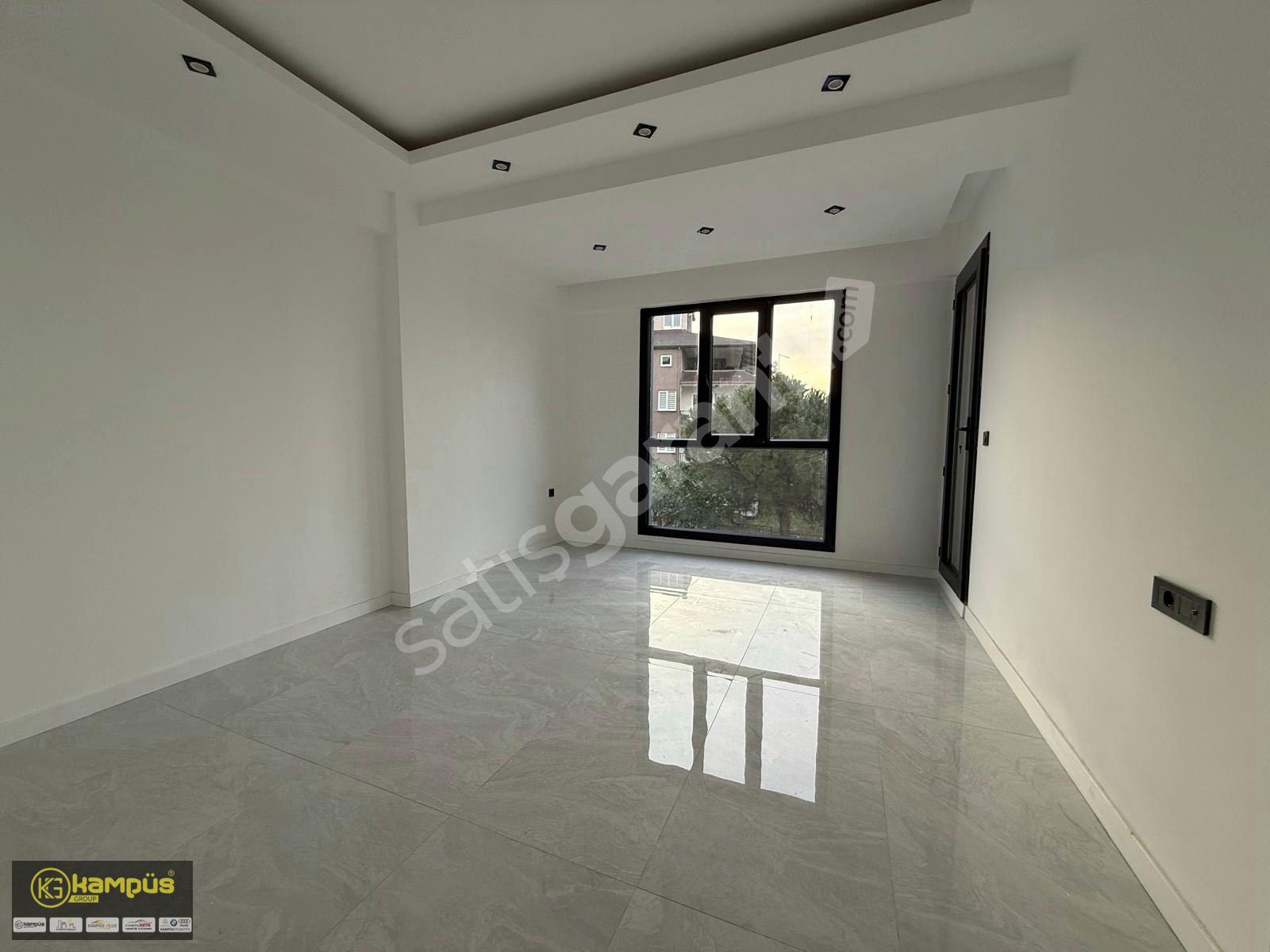 KAMPÜS GAYRİMENKUL'DEN SIFIR 2+1 ANA CADDEDE SIFIR DAİRE MANZARA