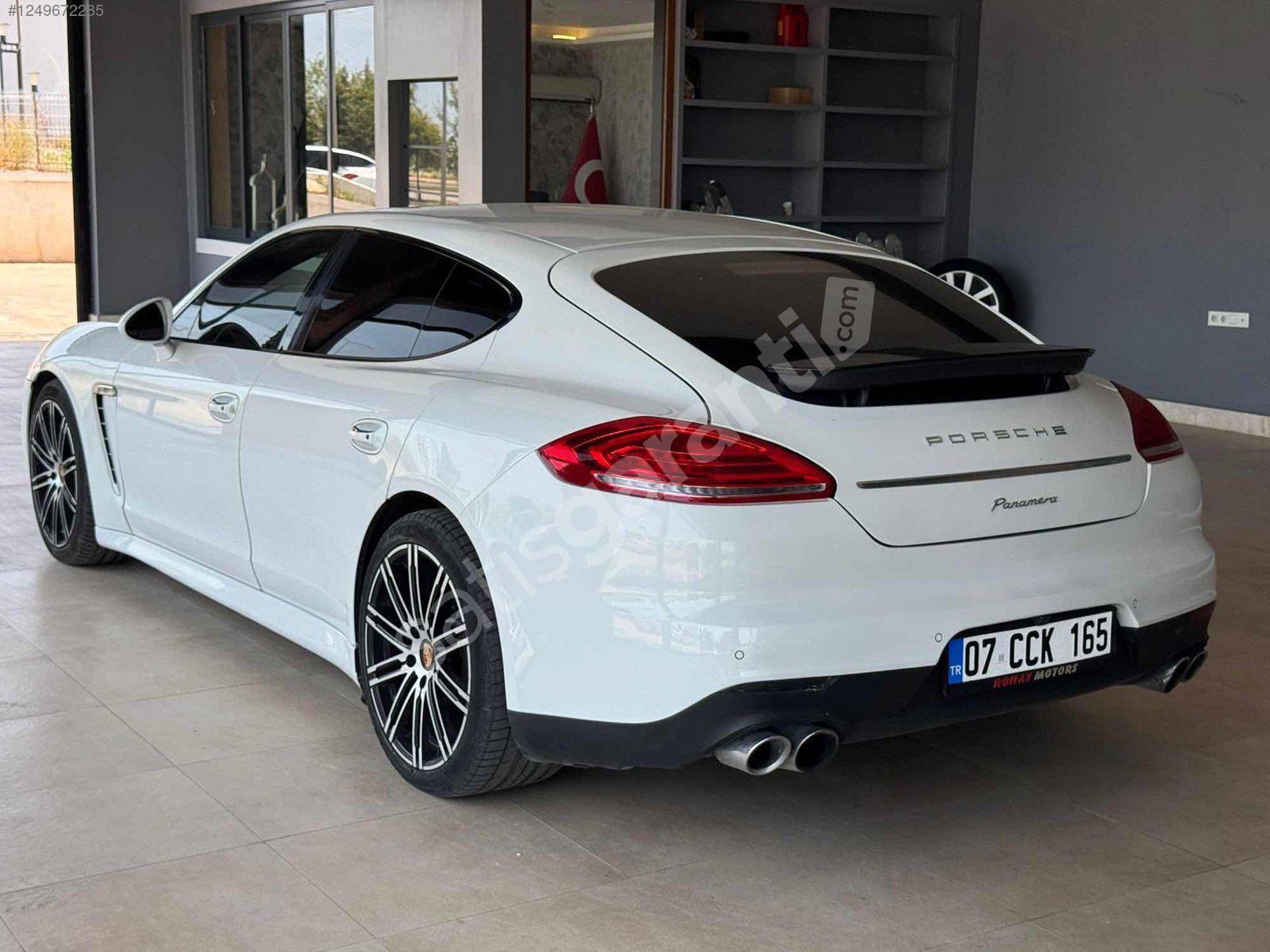 PORSCHE PANAMERA FULL BAKIMLI YENI KASA TAKASLI