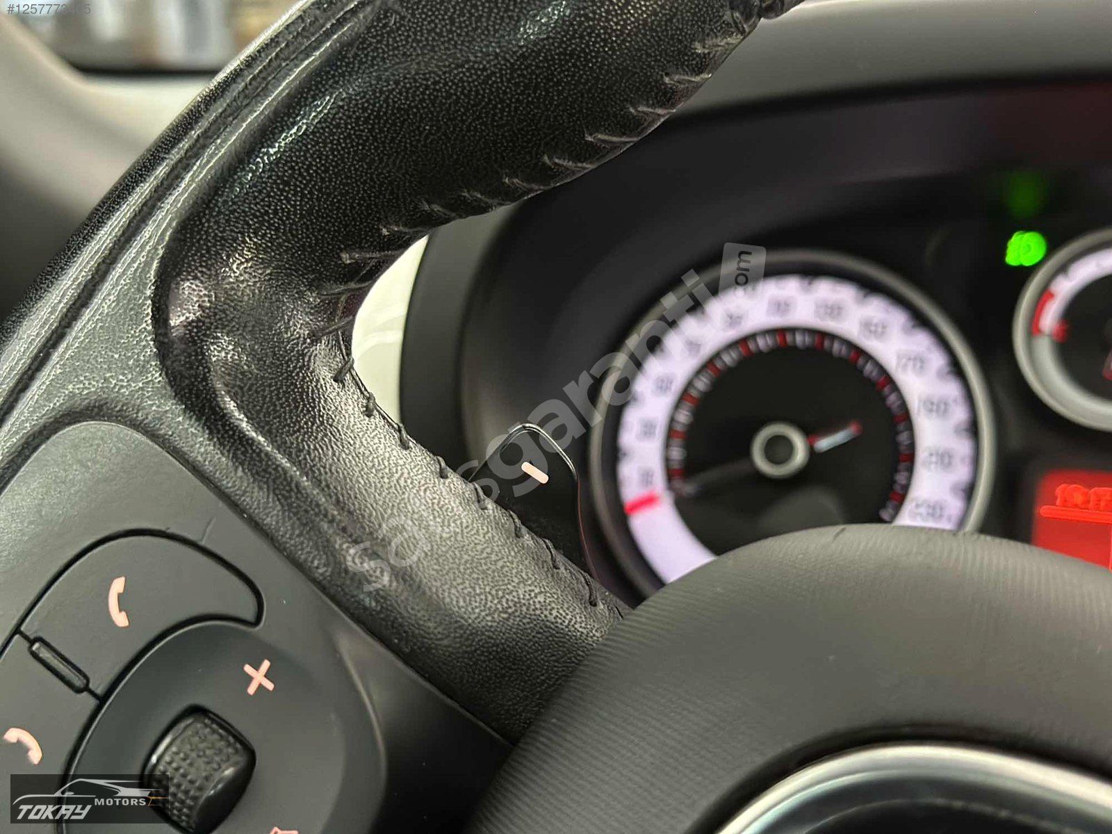 TOKAY MOTORS'DAN2015 FİAT 500L 1.3 MLTJET ROCKSTAR ACILIR TAVNLI